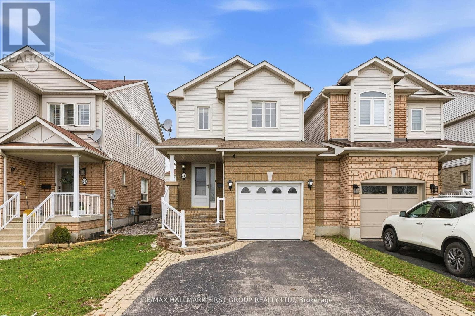 North Whitby 3+1 detached-link with separate-entrance basement near 401/407