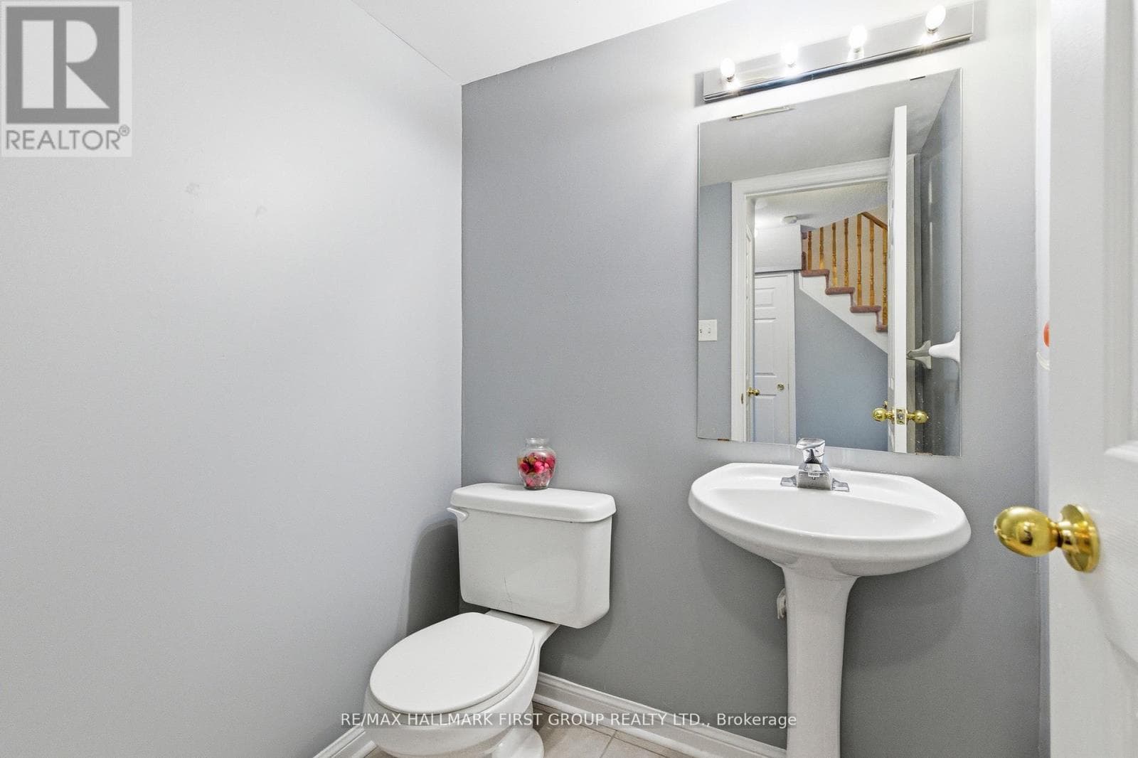 North Whitby 3+1 detached-link with separate-entrance basement near 401/407 11