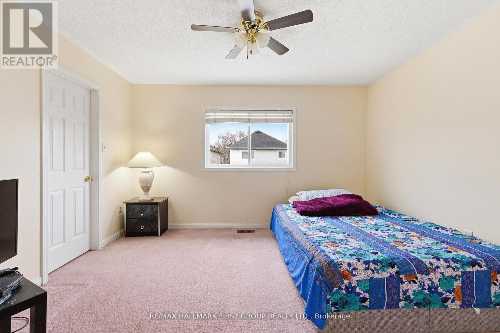 North Whitby 3+1 detached-link with separate-entrance basement near 401/407 13