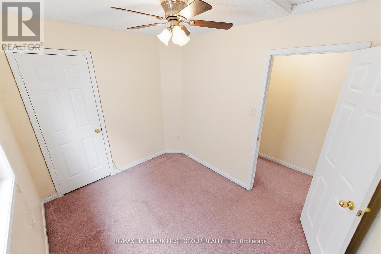 North Whitby 3+1 detached-link with separate-entrance basement near 401/407 15