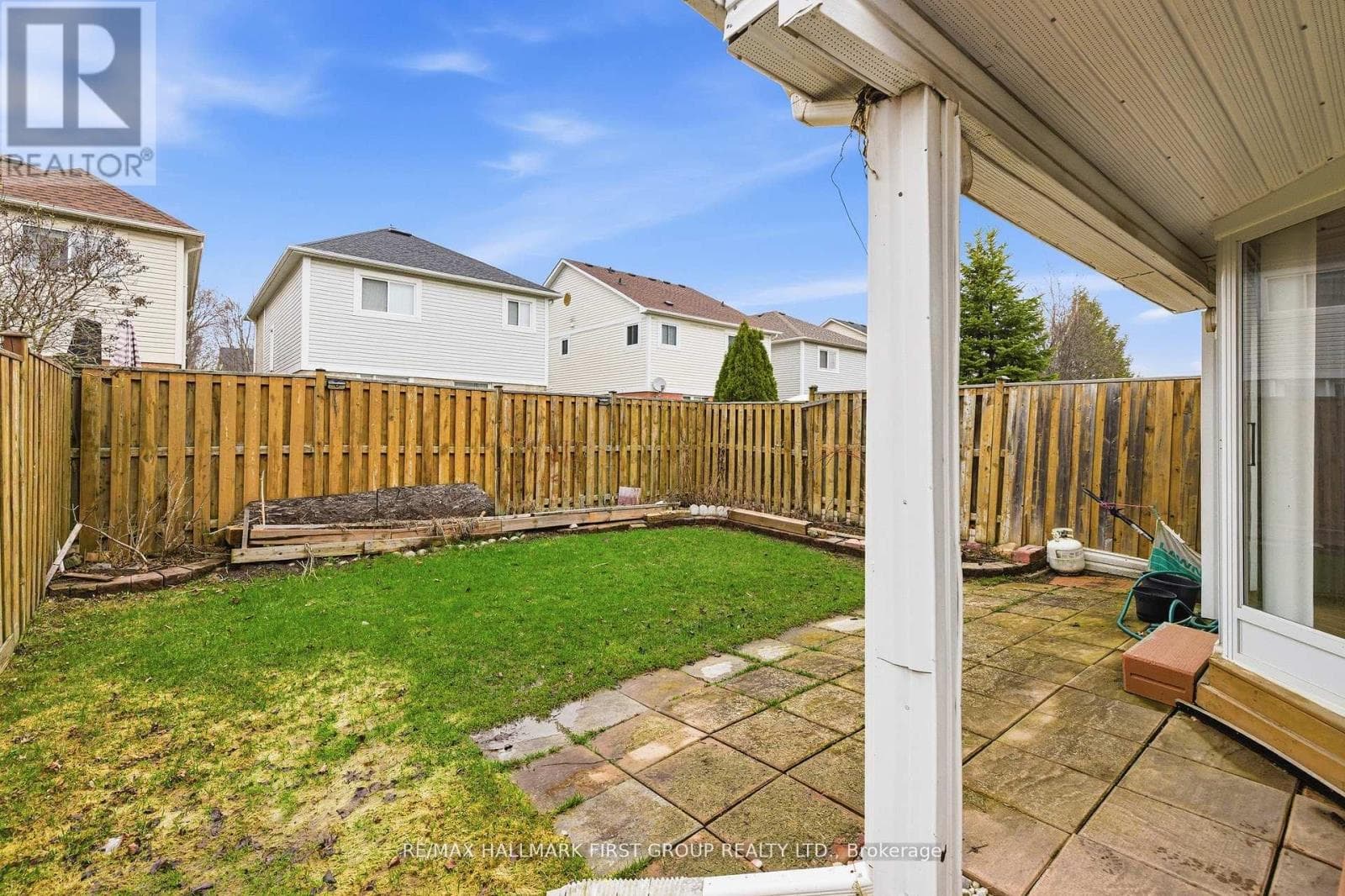 North Whitby 3+1 detached-link with separate-entrance basement near 401/407 24