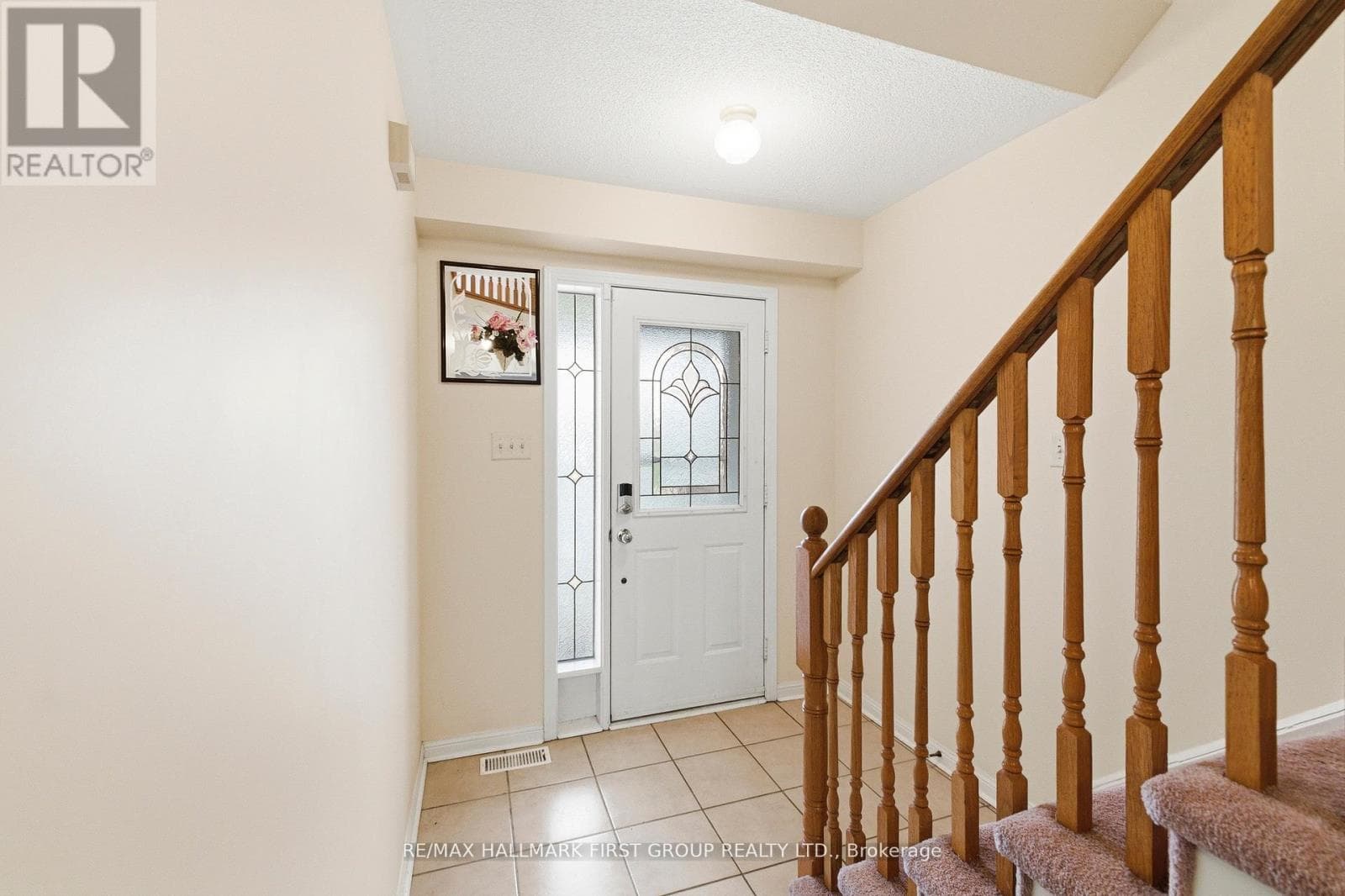 North Whitby 3+1 detached-link with separate-entrance basement near 401/407 5