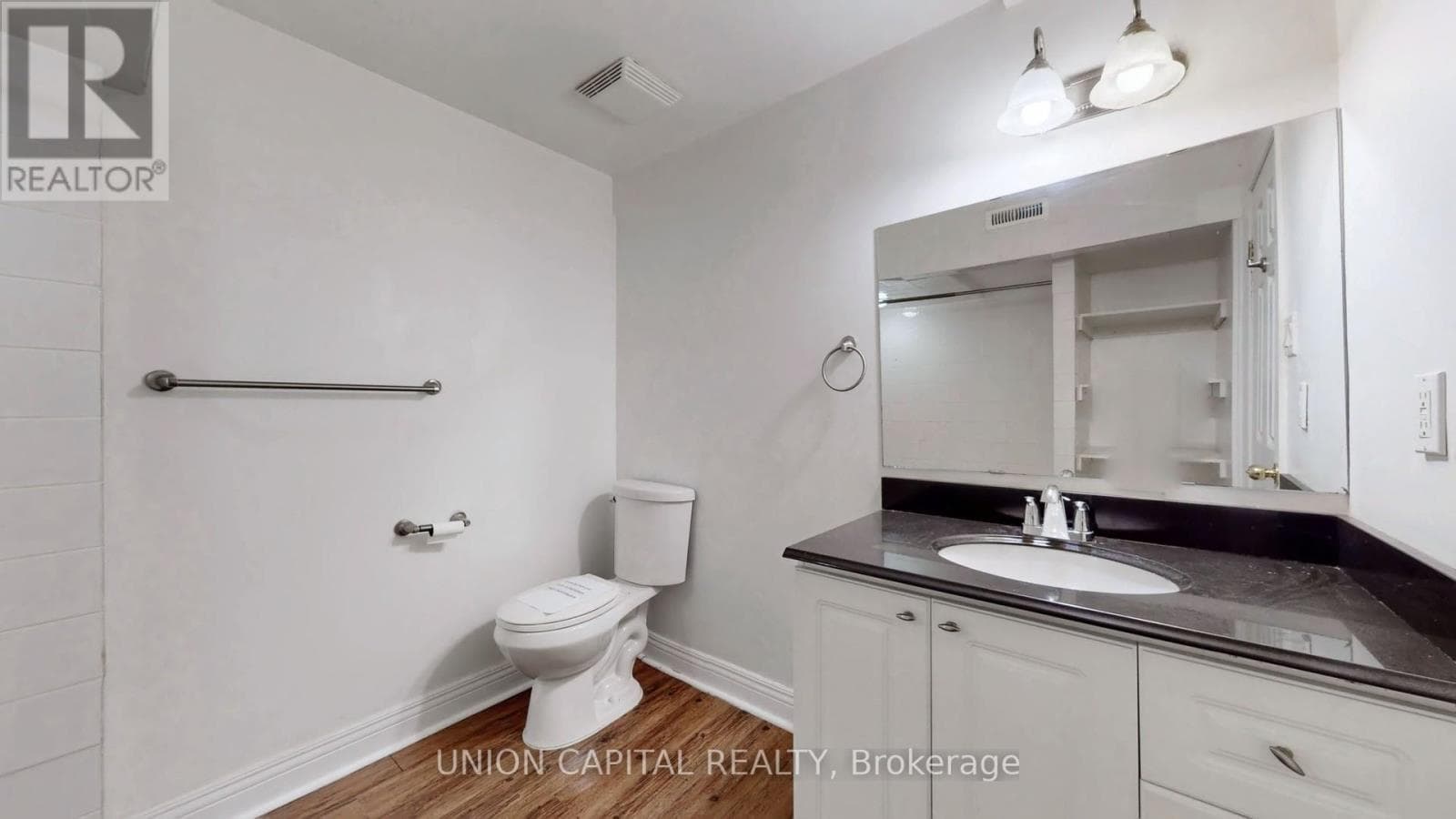 5-level backsplit in Rouge Hill with in-law suite potential, listed at $979,900 18