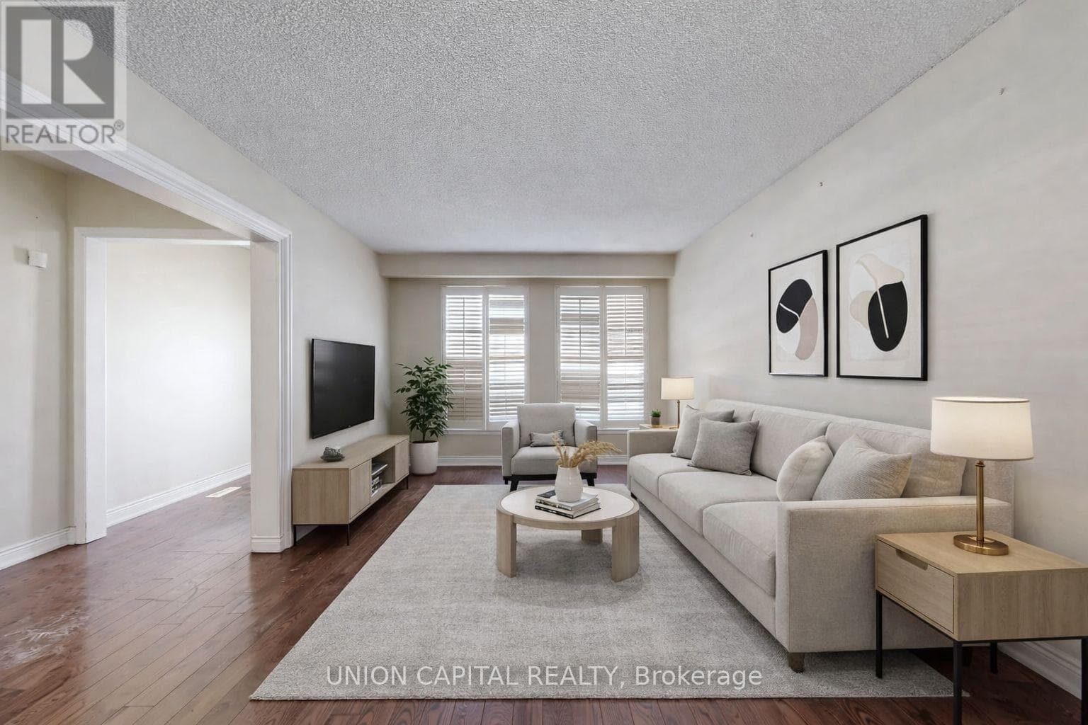 5-level backsplit in Rouge Hill with in-law suite potential, listed at $979,900 9