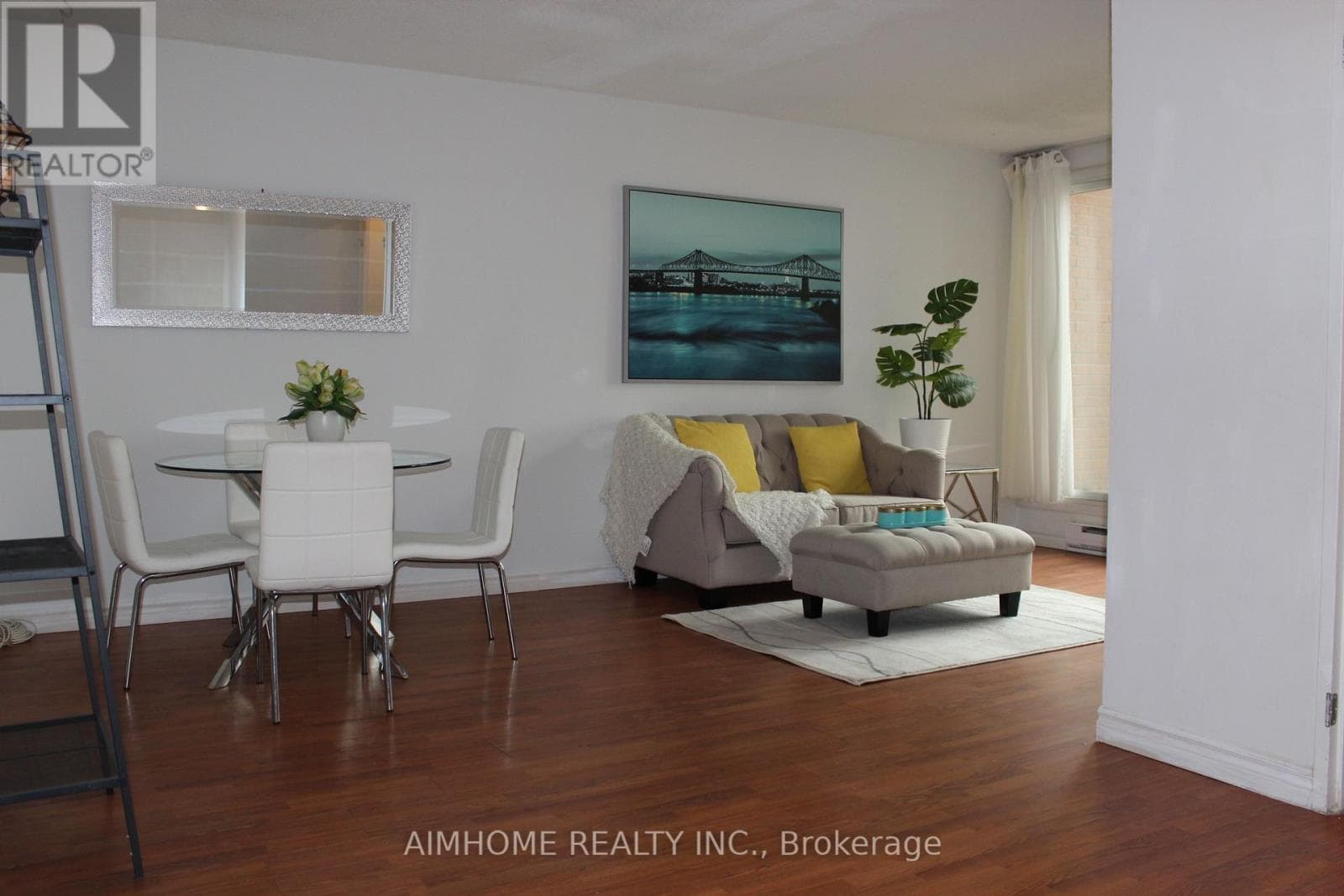 4-Bed Corner Townhome in Morningside, Estimated 7.17% Cap Rate Near UTSC 3