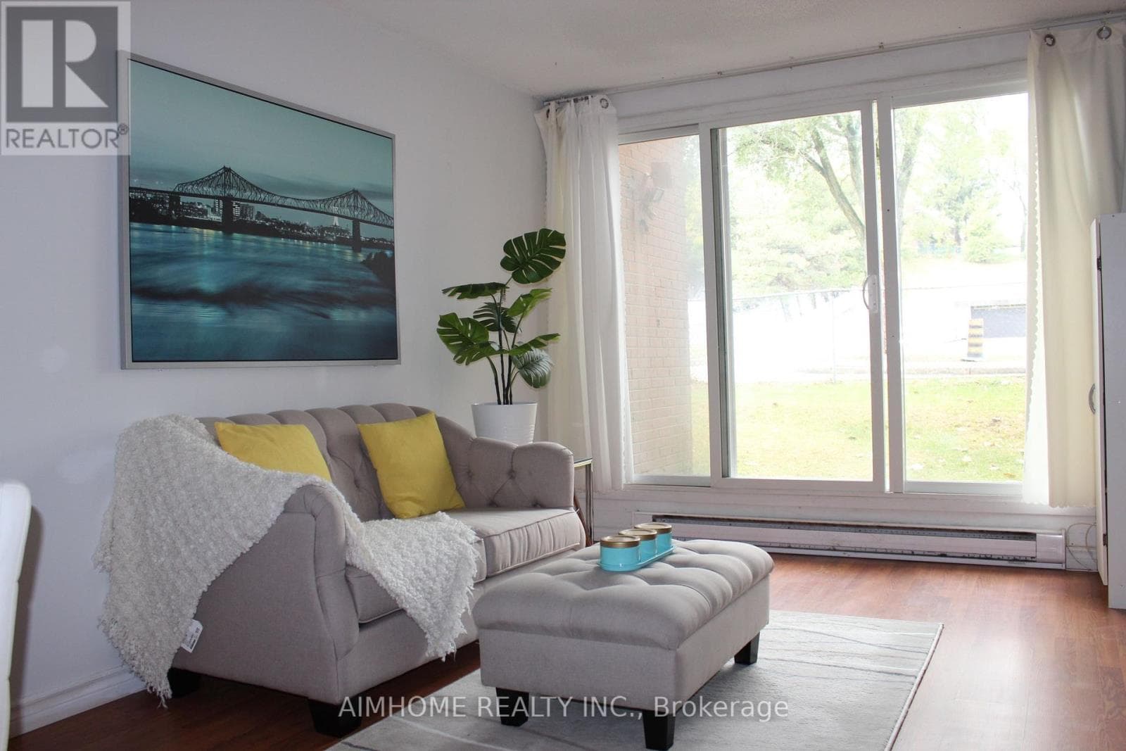 4-Bed Corner Townhome in Morningside, Estimated 7.17% Cap Rate Near UTSC 5