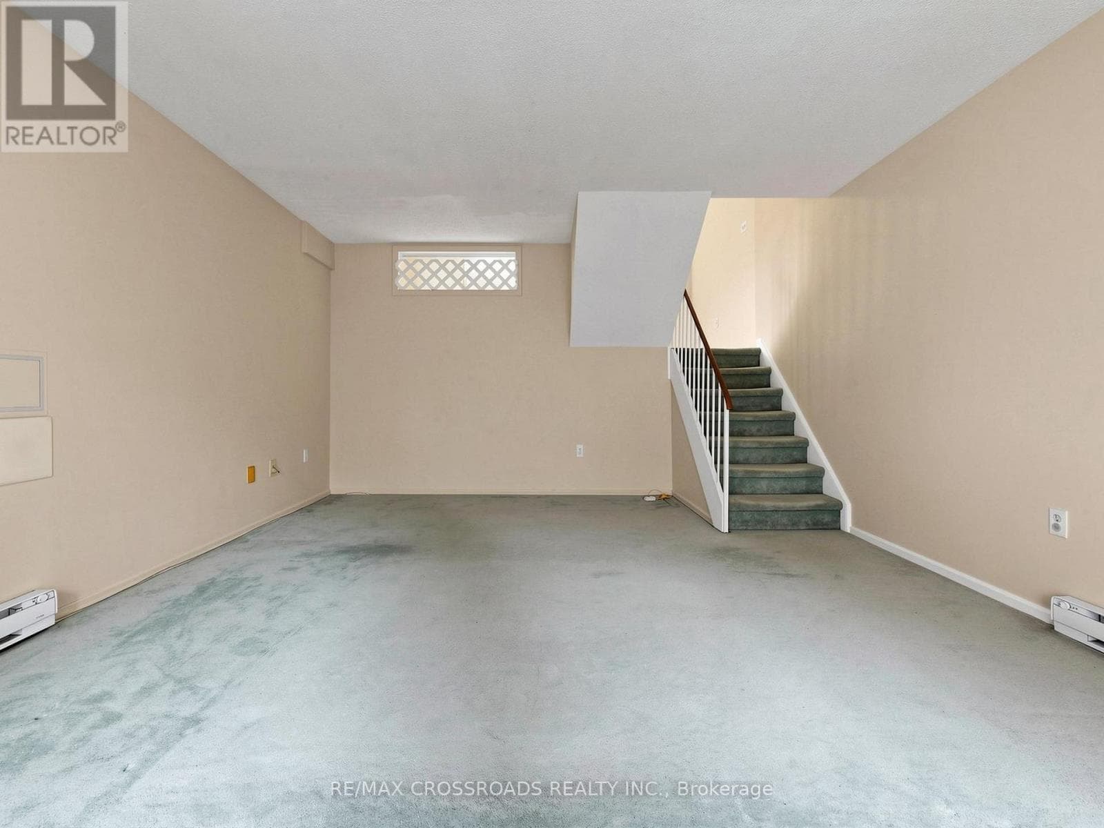 Corner condo townhouse in Scarborough Village with value-add renovation upside 14