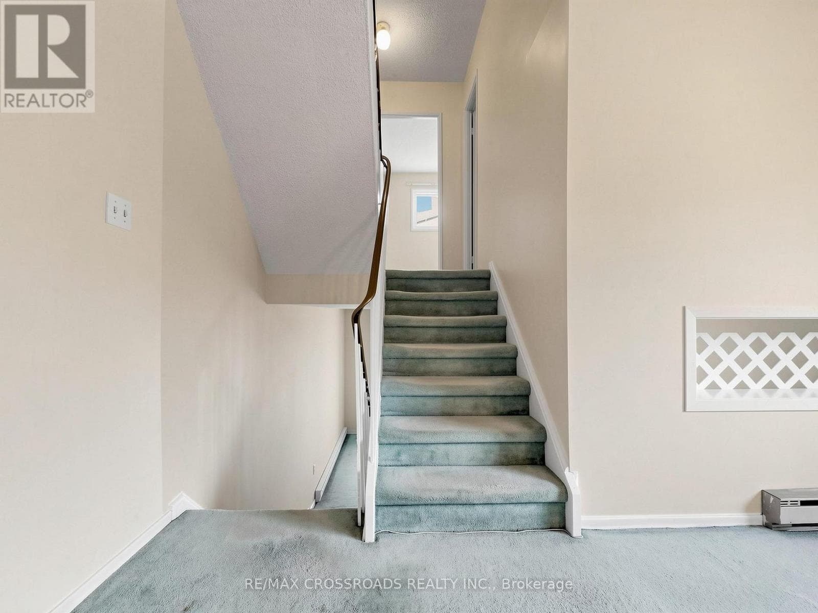Corner condo townhouse in Scarborough Village with value-add renovation upside 15