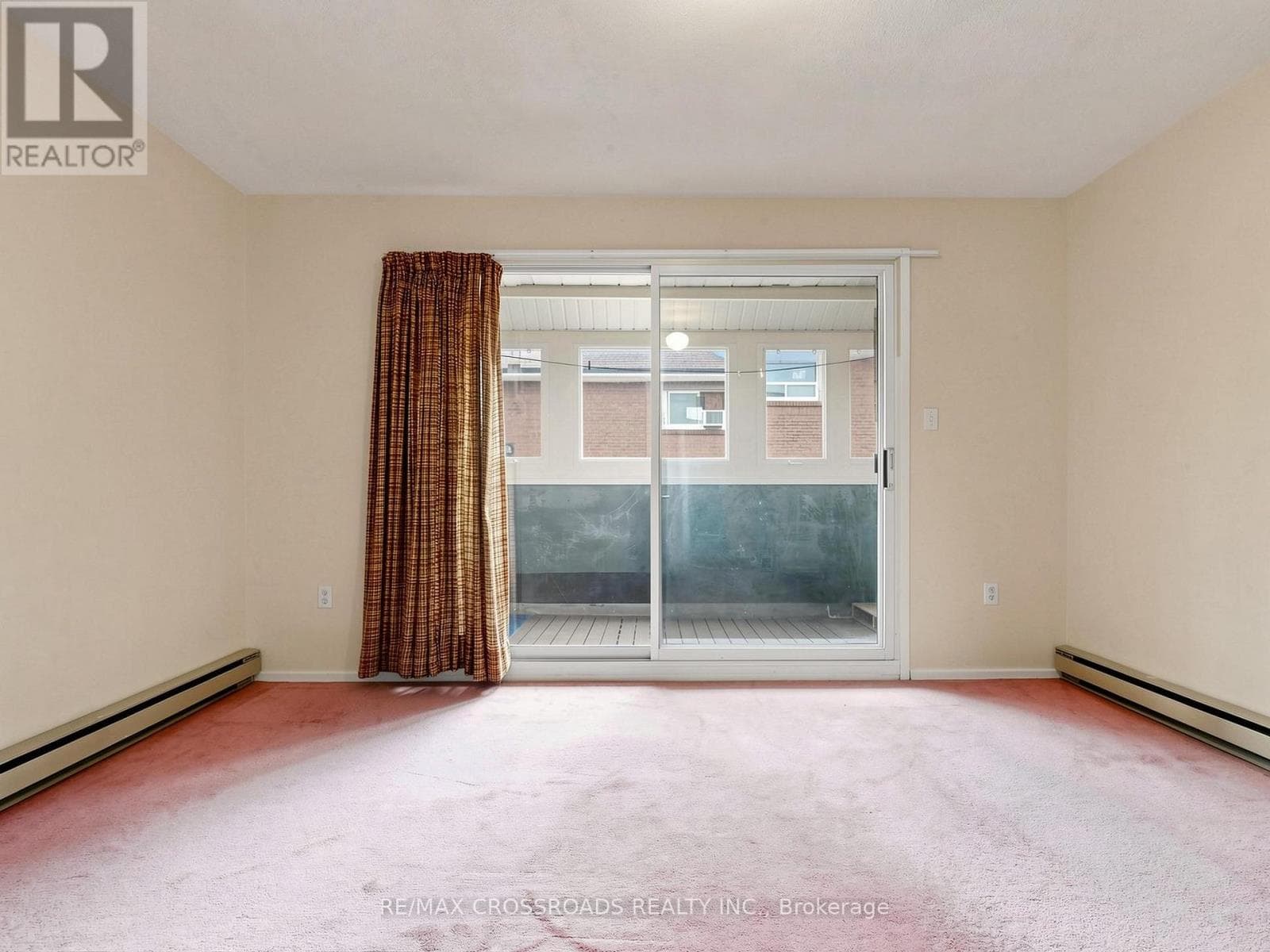 Corner condo townhouse in Scarborough Village with value-add renovation upside 20