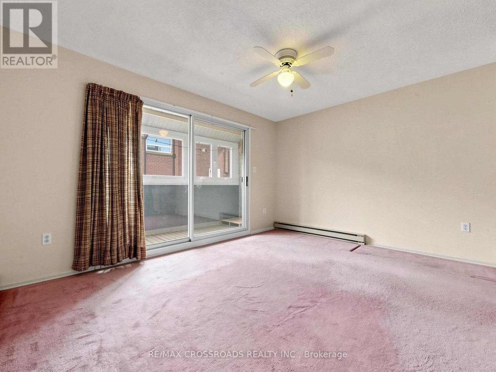 Corner condo townhouse in Scarborough Village with value-add renovation upside 21