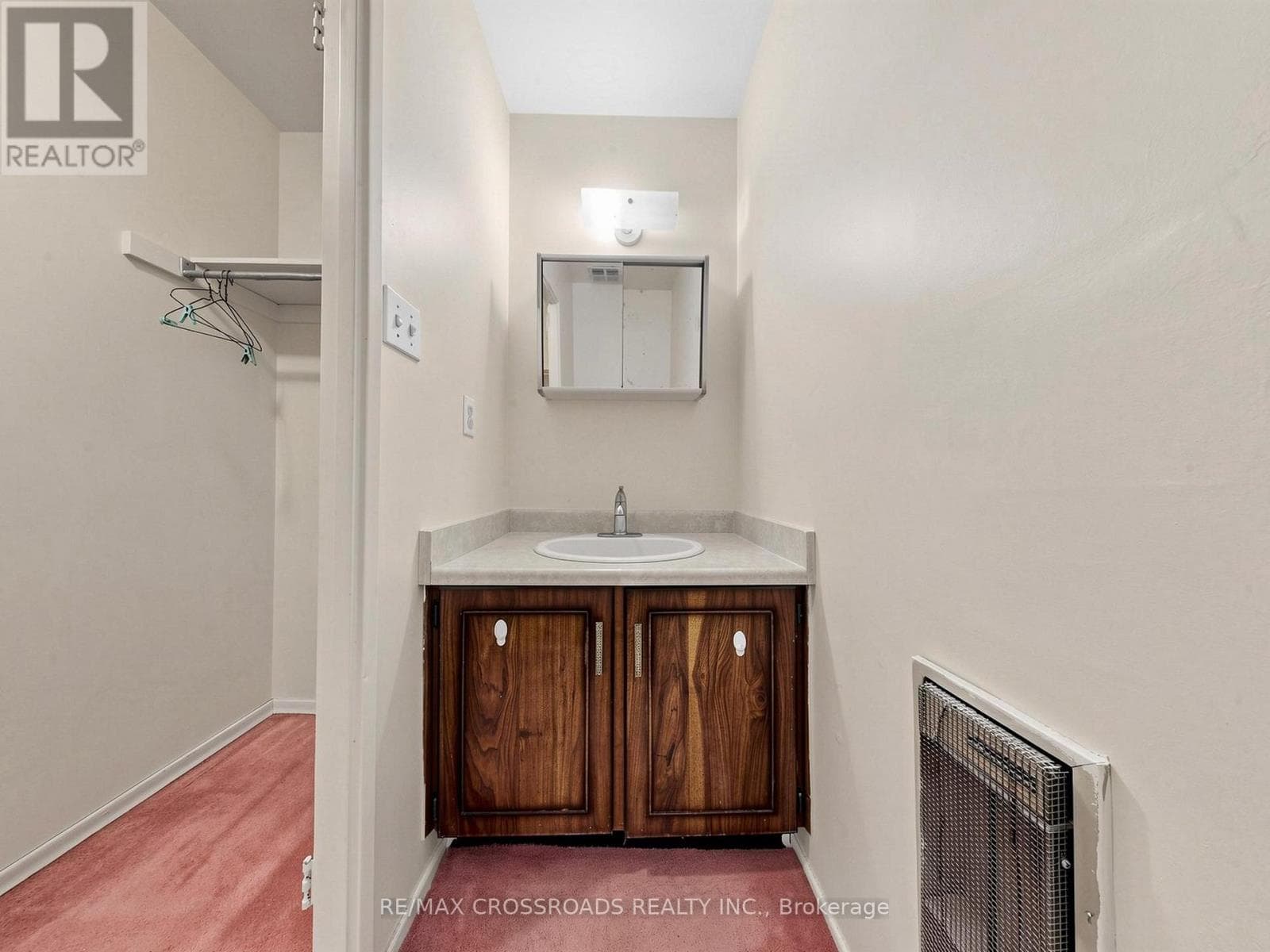 Corner condo townhouse in Scarborough Village with value-add renovation upside 23