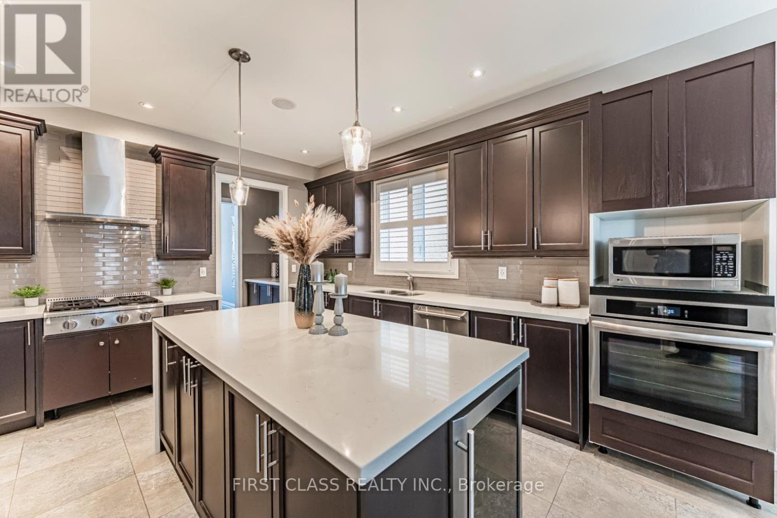 Rosehaven bungaloft in Oakville's Glenorchy with permitted plans for income suite 21