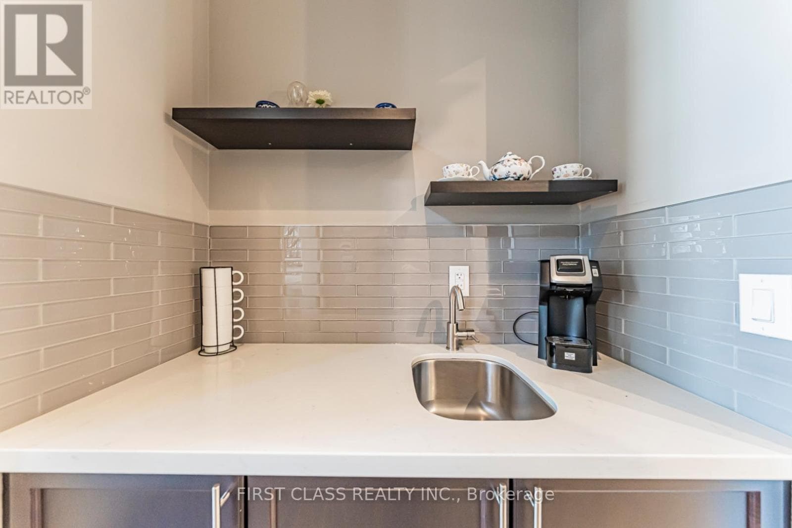 Rosehaven bungaloft in Oakville's Glenorchy with permitted plans for income suite 28
