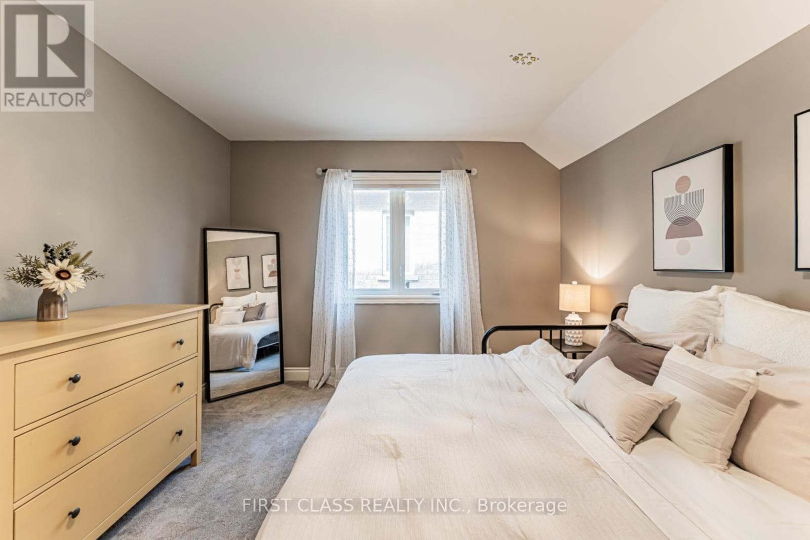 Rosehaven bungaloft in Oakville's Glenorchy with permitted plans for income suite 40