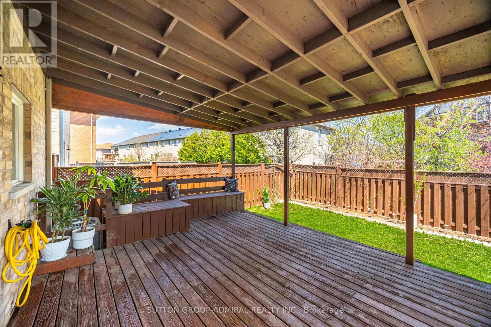 Renovated 3+1 link detached in Bayview Glen with legal-style basement suite, walk to Langstaff GO 47