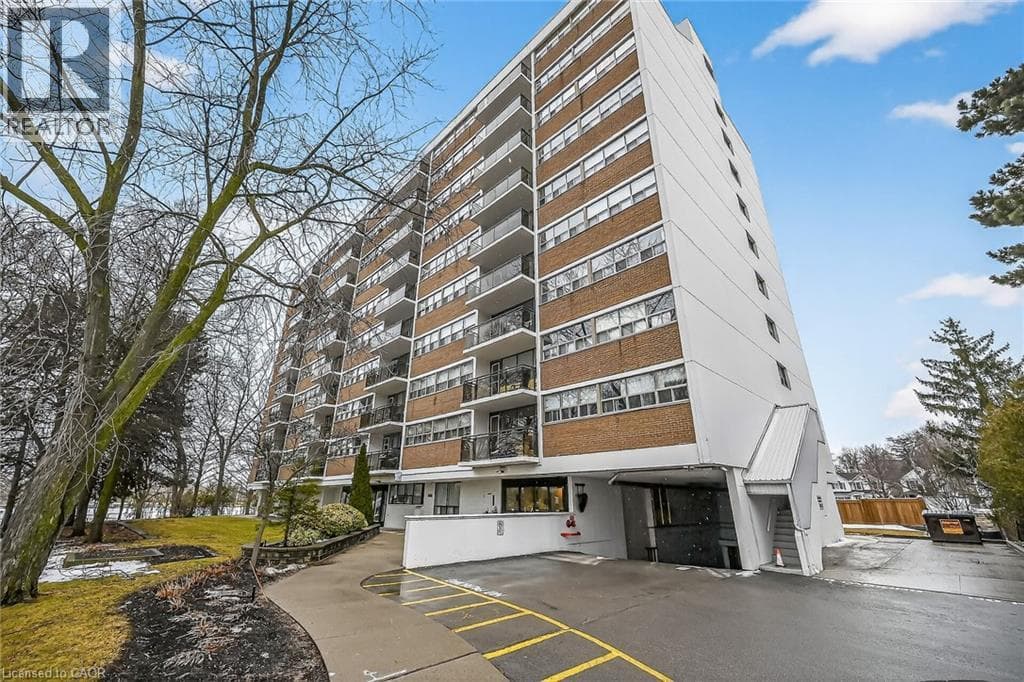 Renovated 2-bed corner condo in Kerr Village, steps to Lake Ontario, listed at $499,999