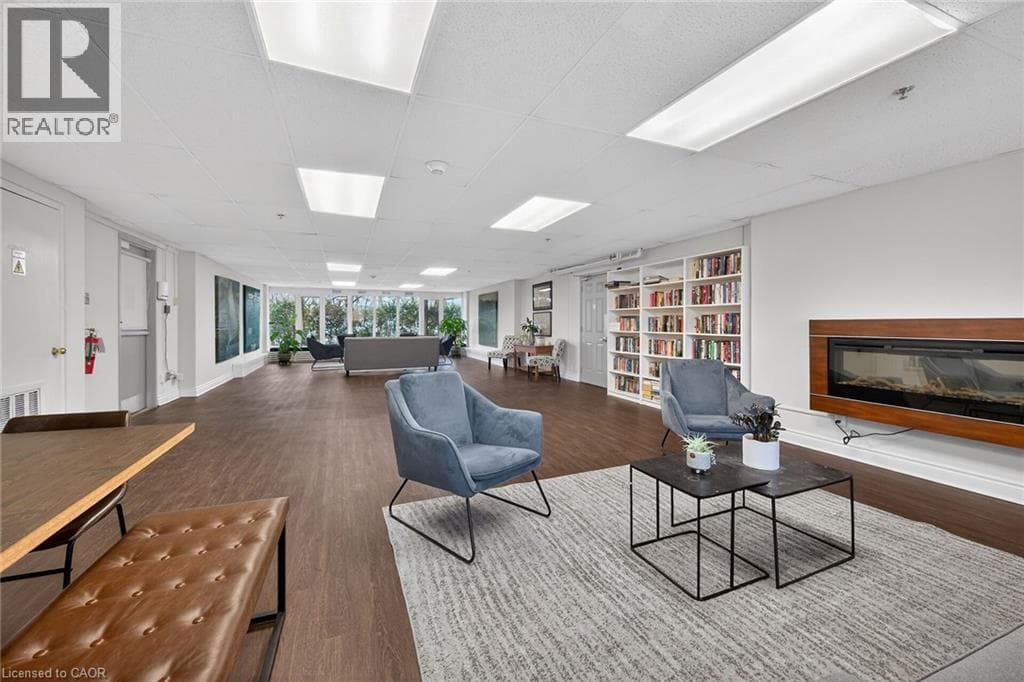 Renovated 2-bed corner condo in Kerr Village, steps to Lake Ontario, listed at $499,999 37