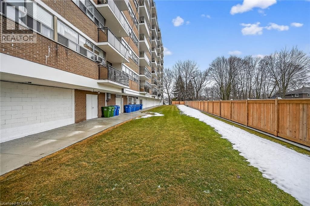 Renovated 2-bed corner condo in Kerr Village, steps to Lake Ontario, listed at $499,999 45