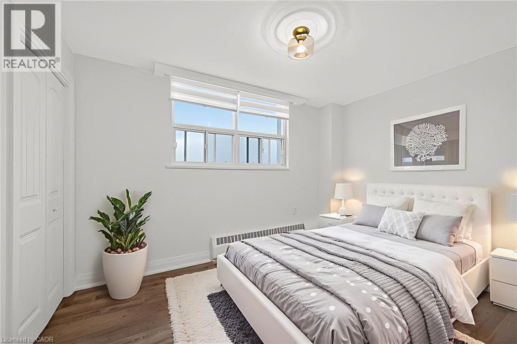 Renovated 2-bed corner condo in Kerr Village, steps to Lake Ontario, listed at $499,999 7