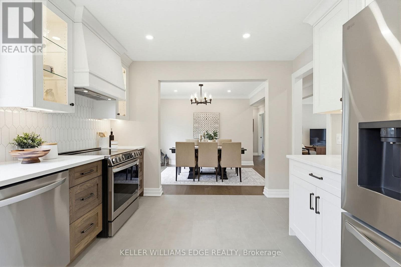 Renovated Burlington Brant detached with separate basement suite, walk to downtown 10