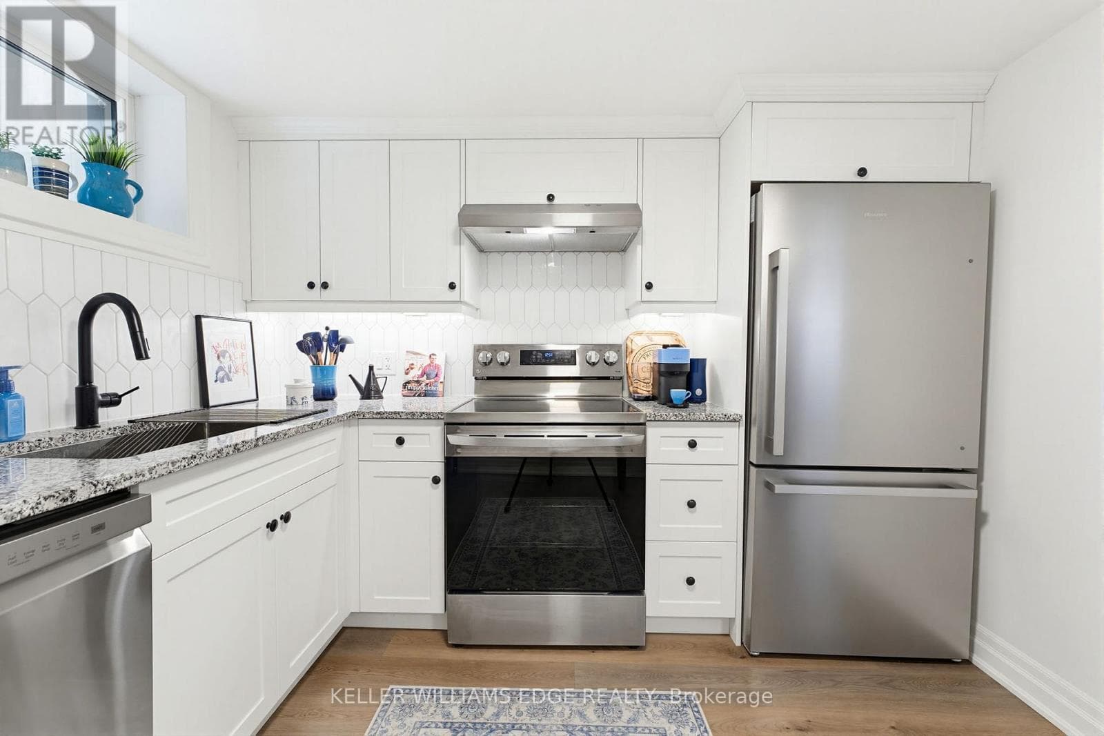 Renovated Burlington Brant detached with separate basement suite, walk to downtown 25