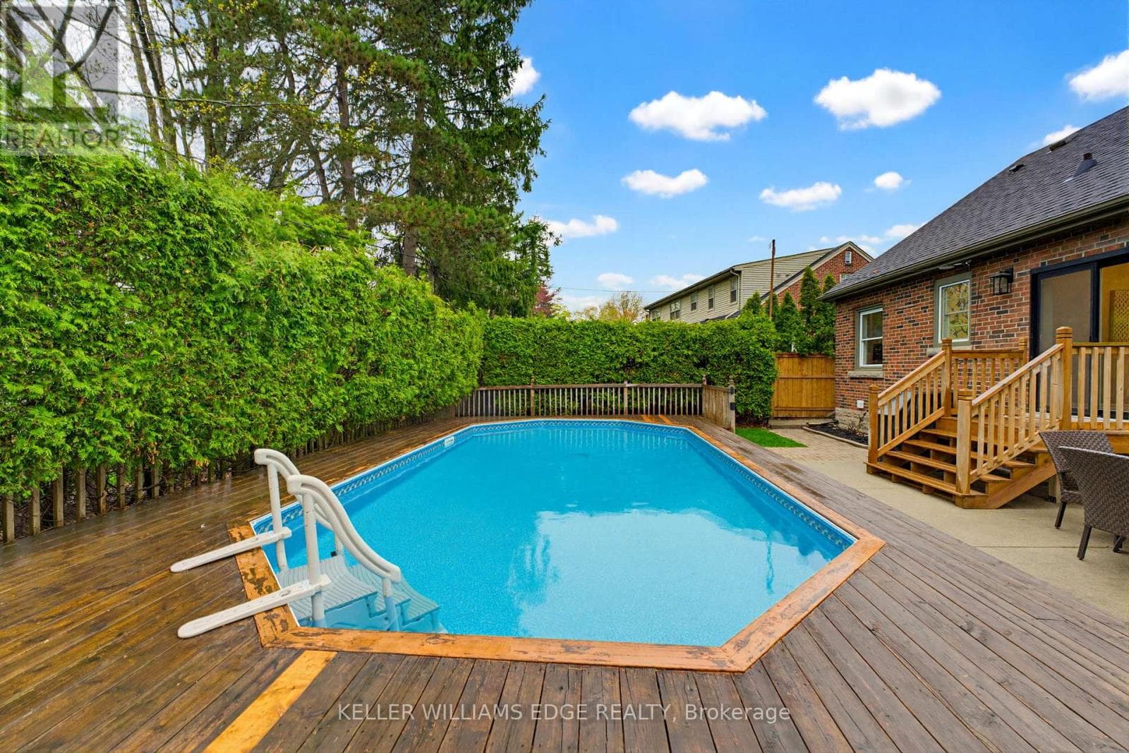 Renovated Burlington Brant detached with separate basement suite, walk to downtown 36