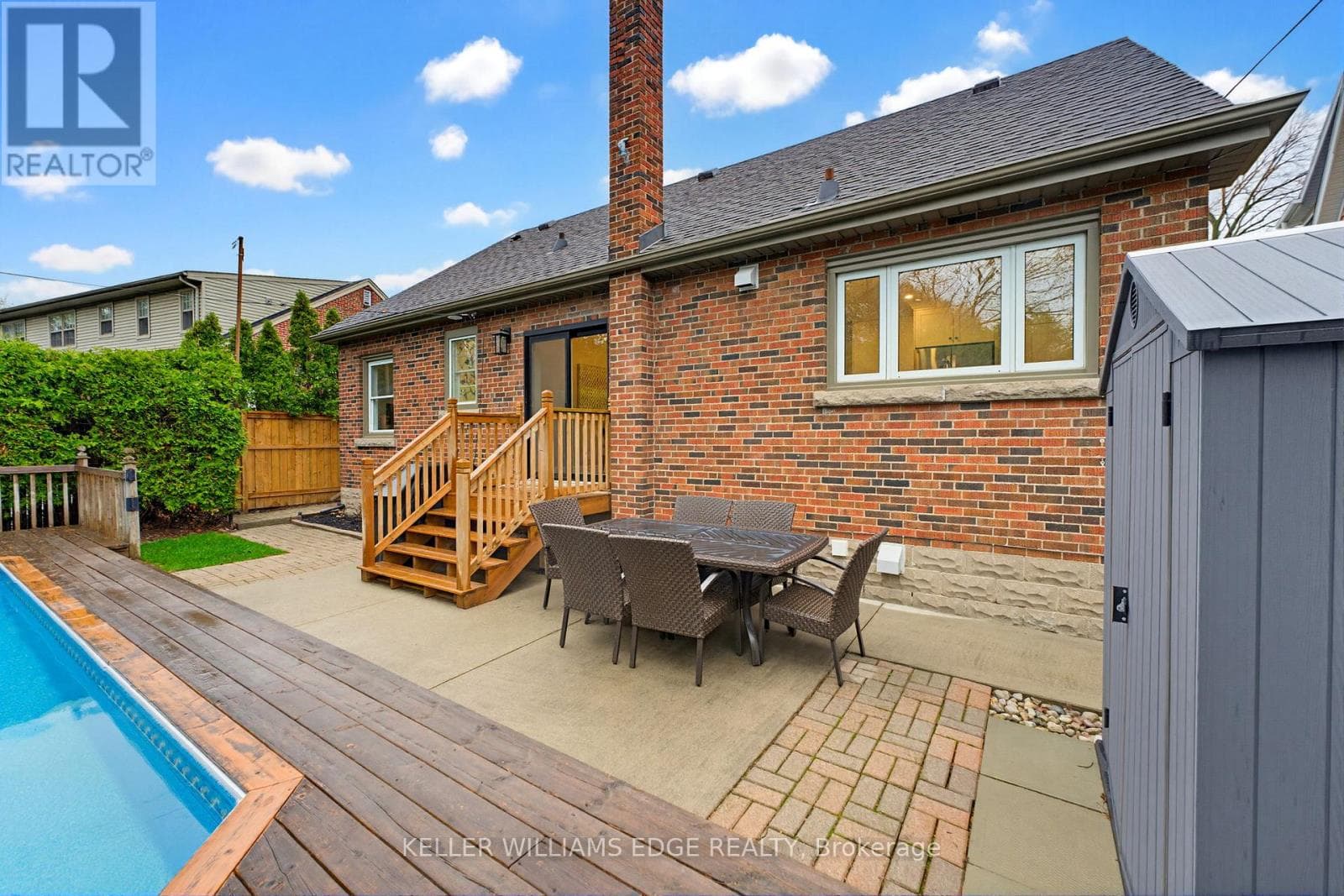 Renovated Burlington Brant detached with separate basement suite, walk to downtown 37