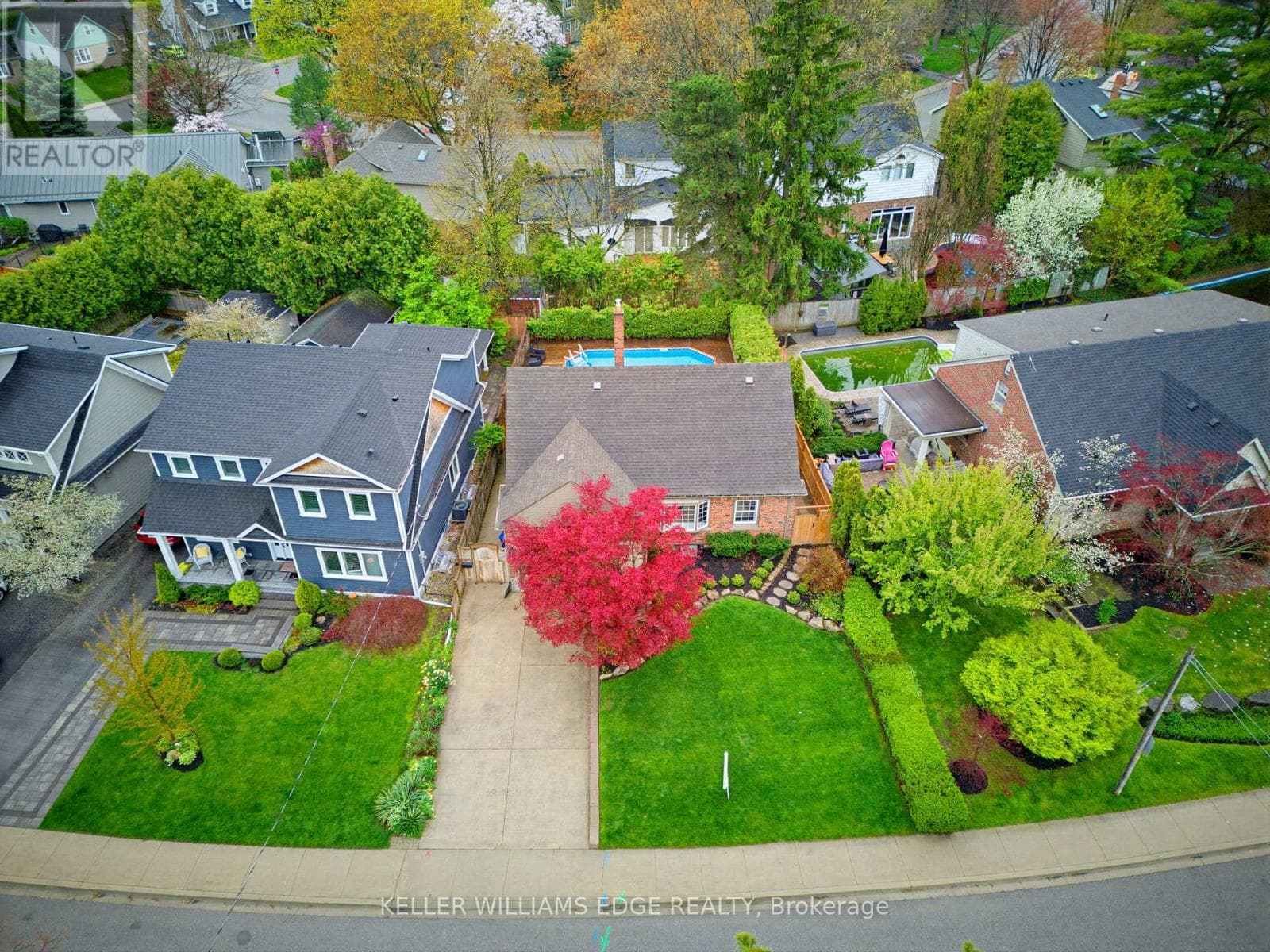 Renovated Burlington Brant detached with separate basement suite, walk to downtown 42