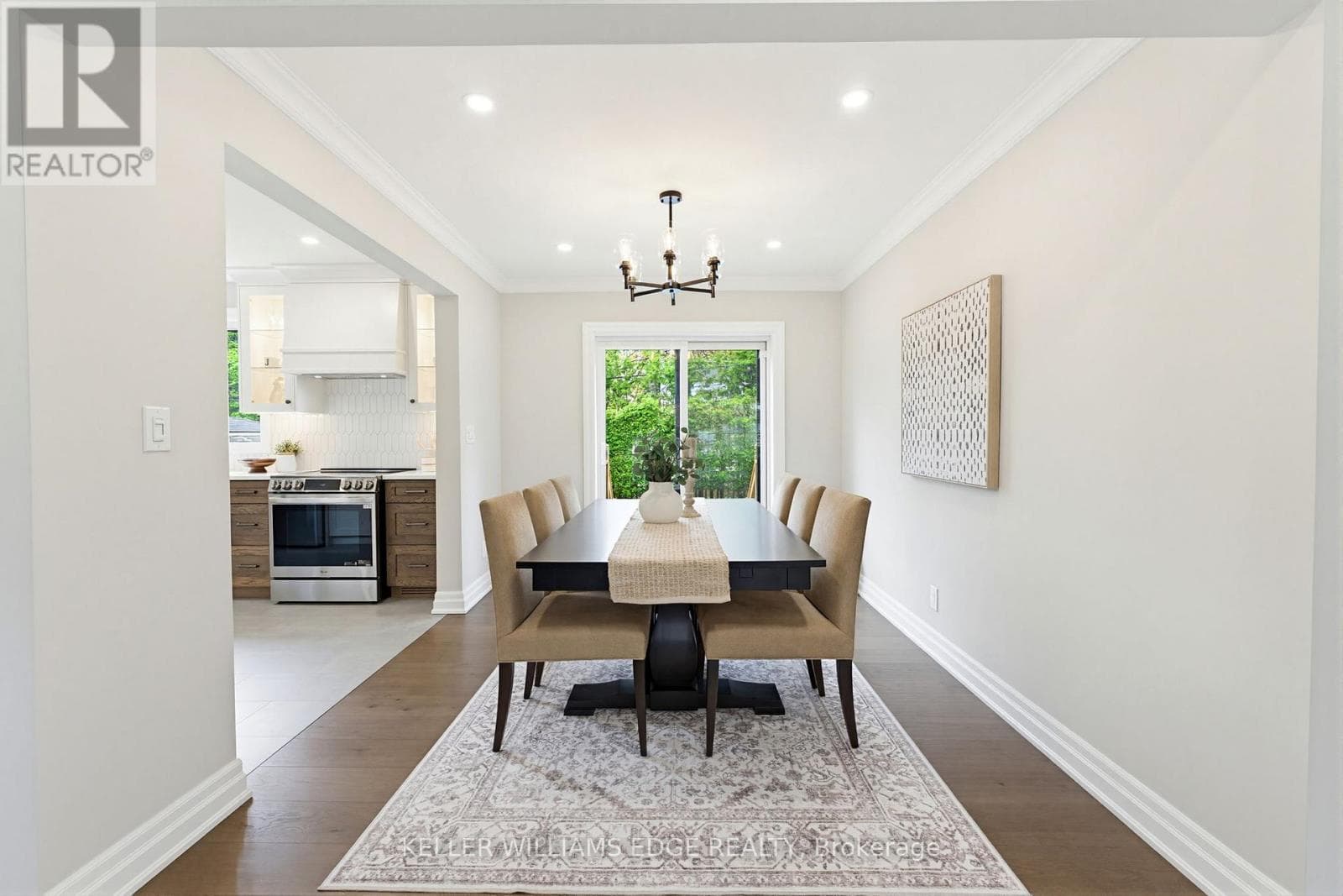 Renovated Burlington Brant detached with separate basement suite, walk to downtown 7