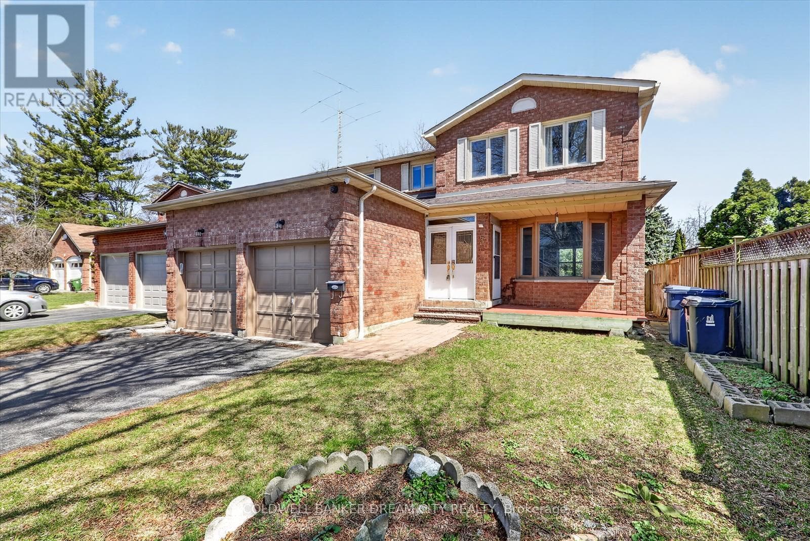 Highland Creek 5-bed detached with city-permitted basement suite near UTSC