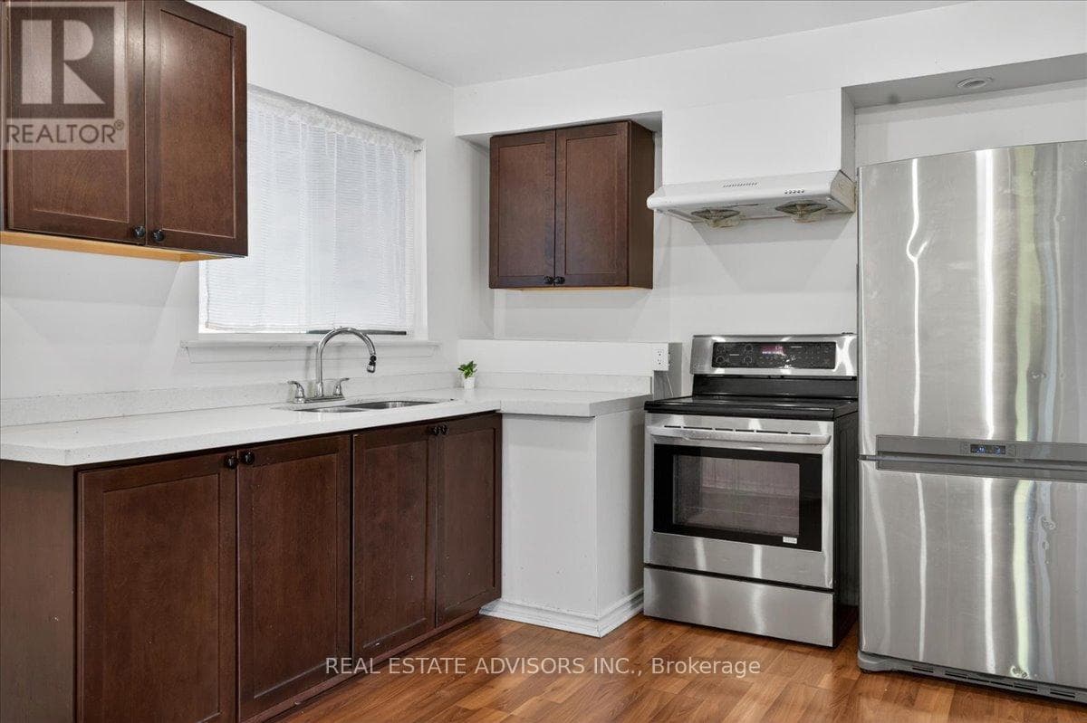 Large Brampton East bungalow with separate side entrance and second basement kitchen 11