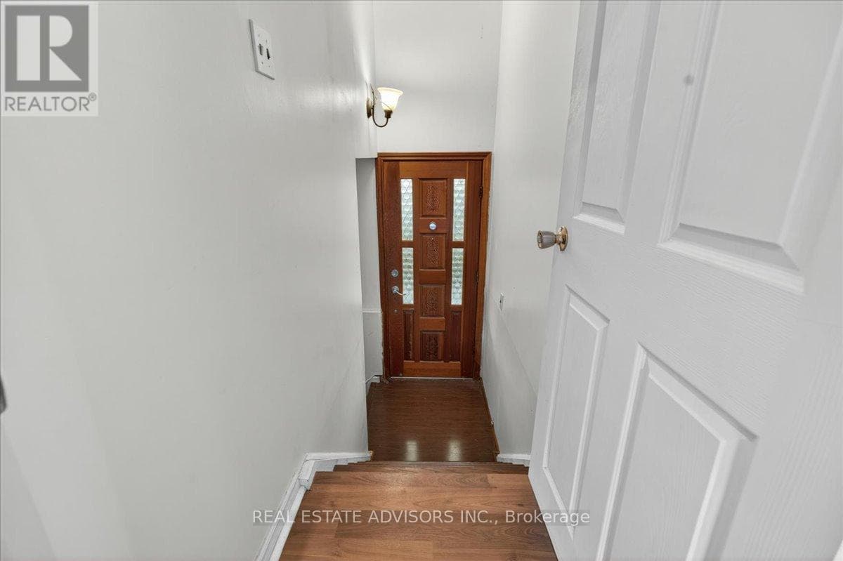 Large Brampton East bungalow with separate side entrance and second basement kitchen 23