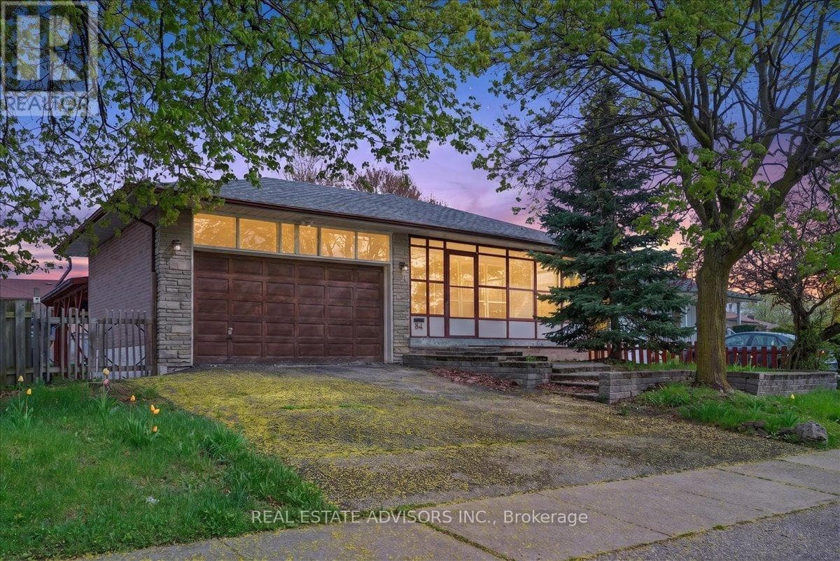 Large Brampton East bungalow with separate side entrance and second basement kitchen 42