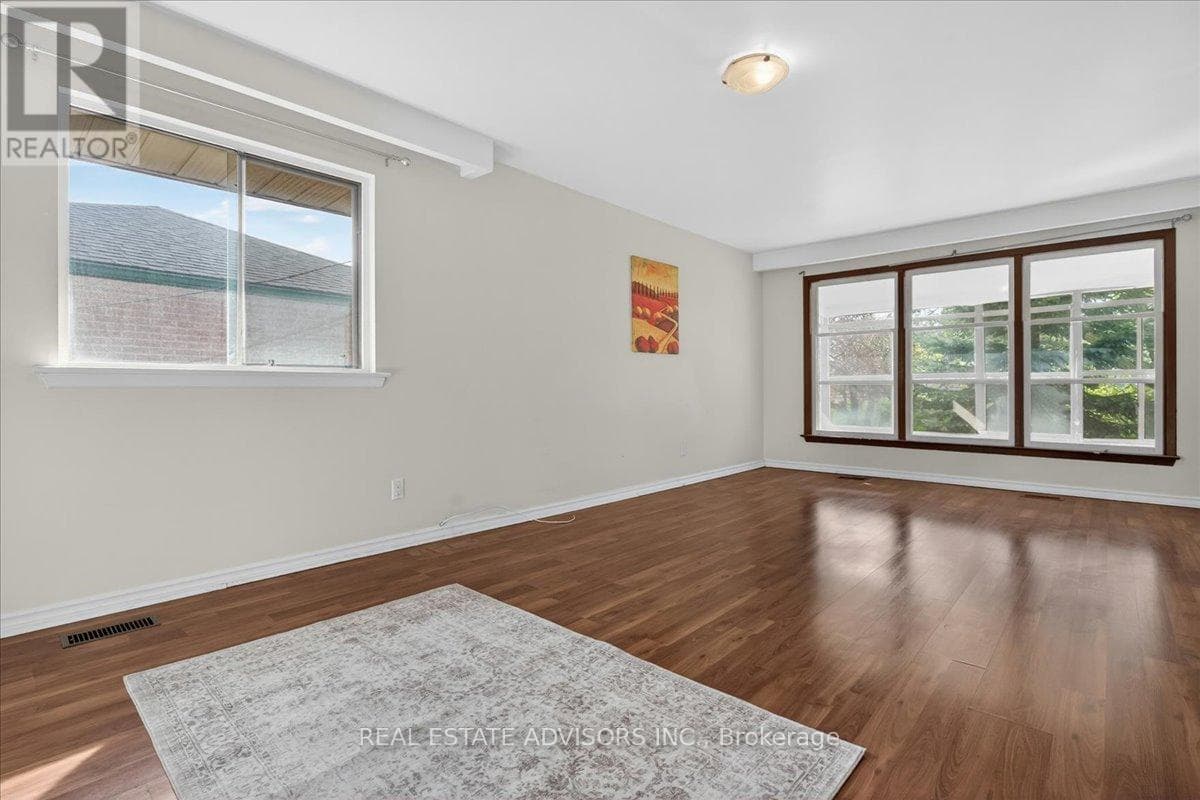 Large Brampton East bungalow with separate side entrance and second basement kitchen 7