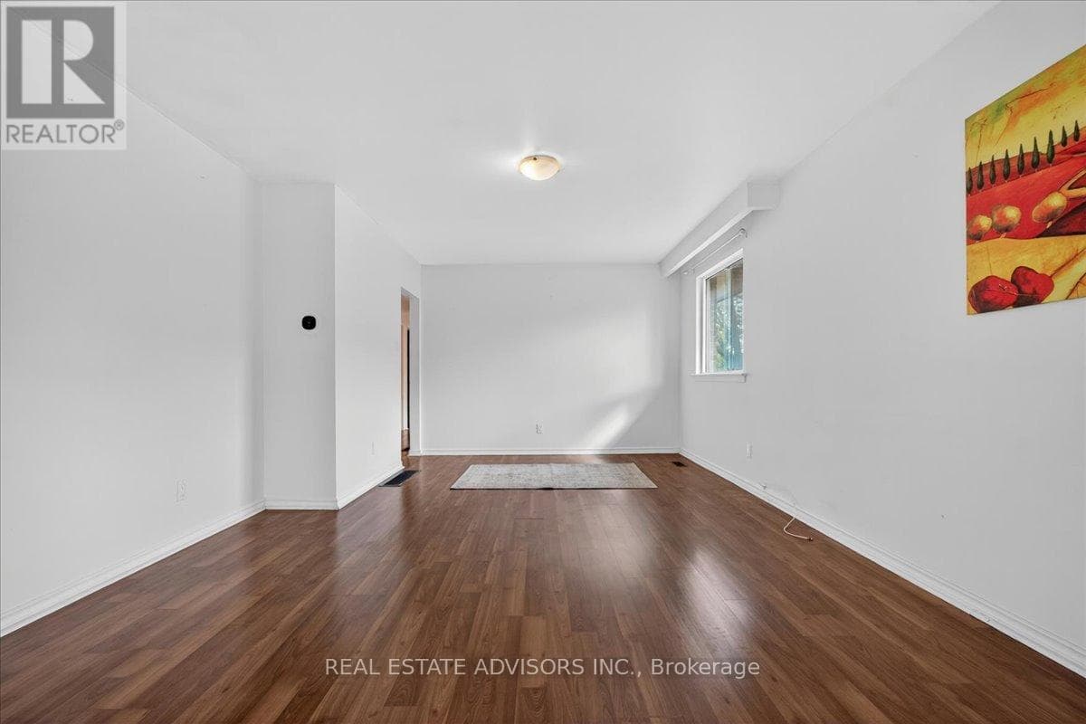 Large Brampton East bungalow with separate side entrance and second basement kitchen 8