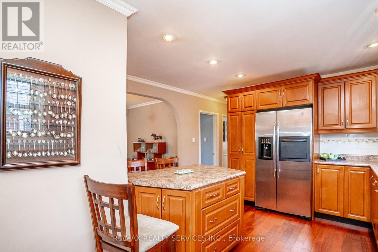 Renovated Brampton South bungalow with side entrance and finished basement, listed at $949,000 14