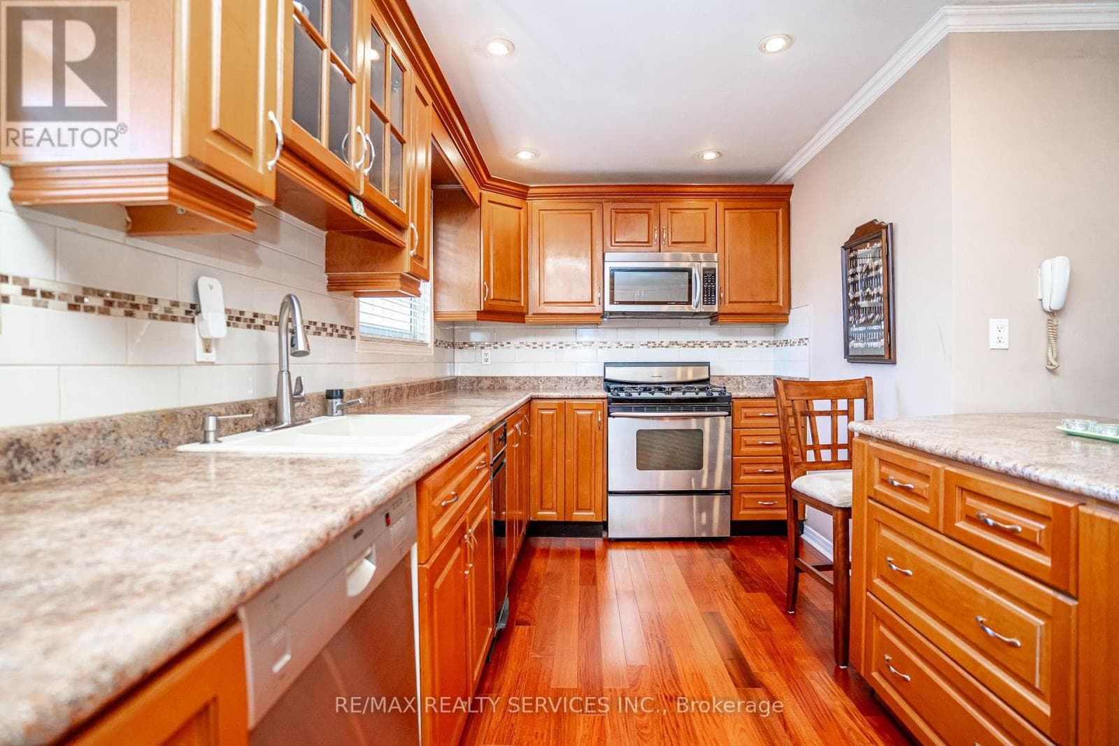 Renovated Brampton South bungalow with side entrance and finished basement, listed at $949,000 16