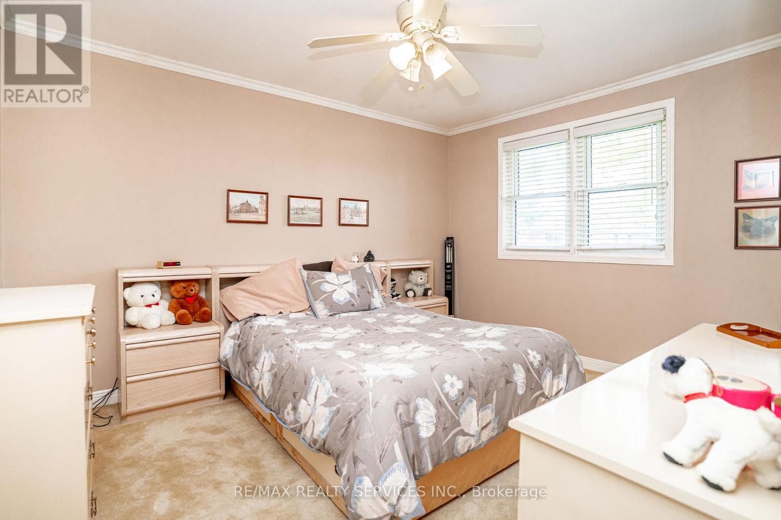 Renovated Brampton South bungalow with side entrance and finished basement, listed at $949,000 18