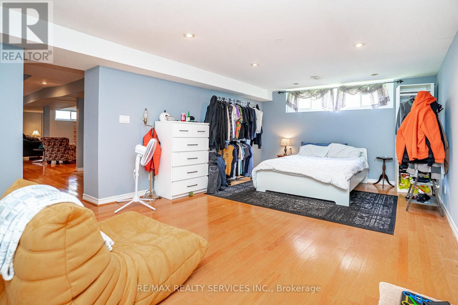 Renovated Brampton South bungalow with side entrance and finished basement, listed at $949,000 30