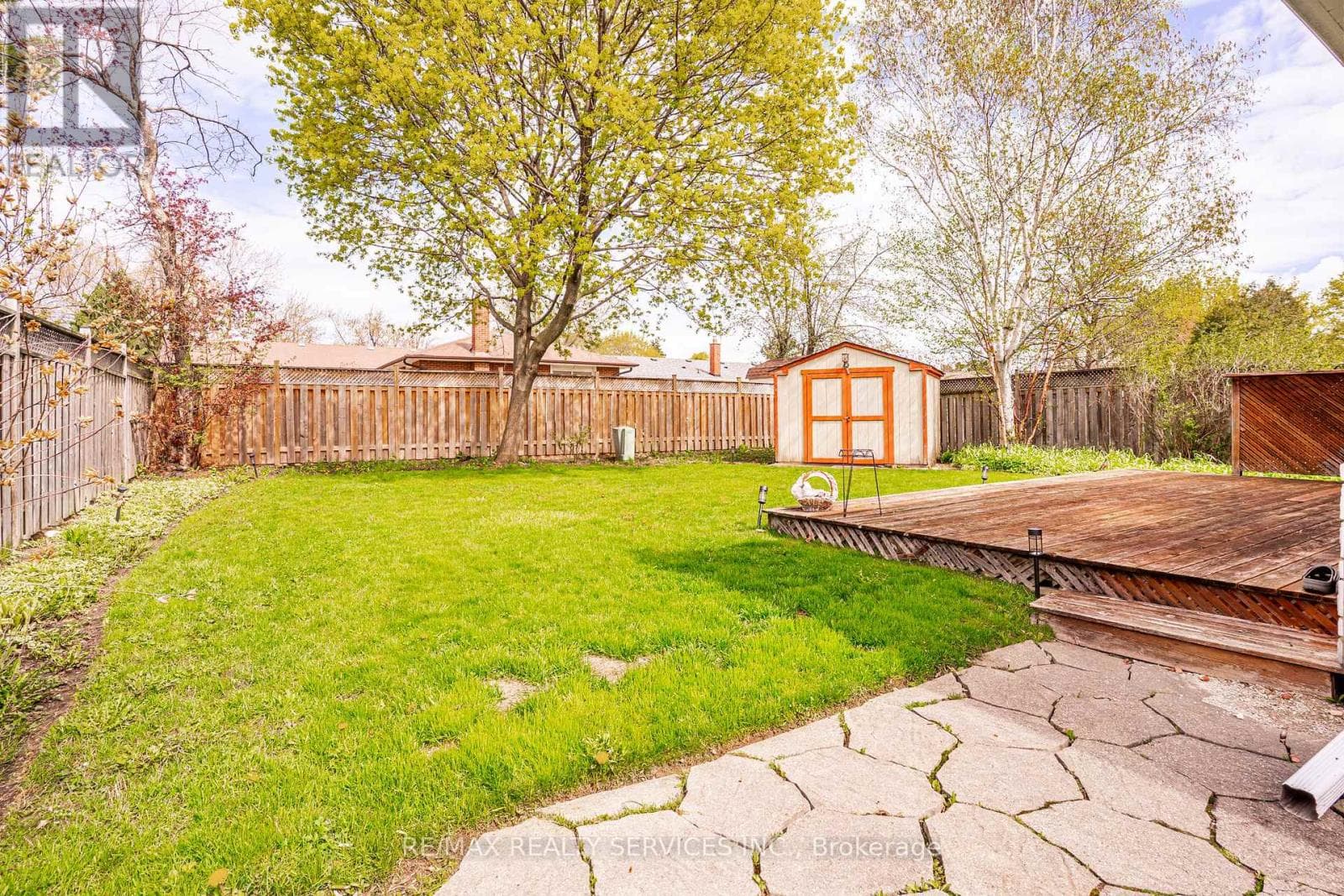 Renovated Brampton South bungalow with side entrance and finished basement, listed at $949,000 34