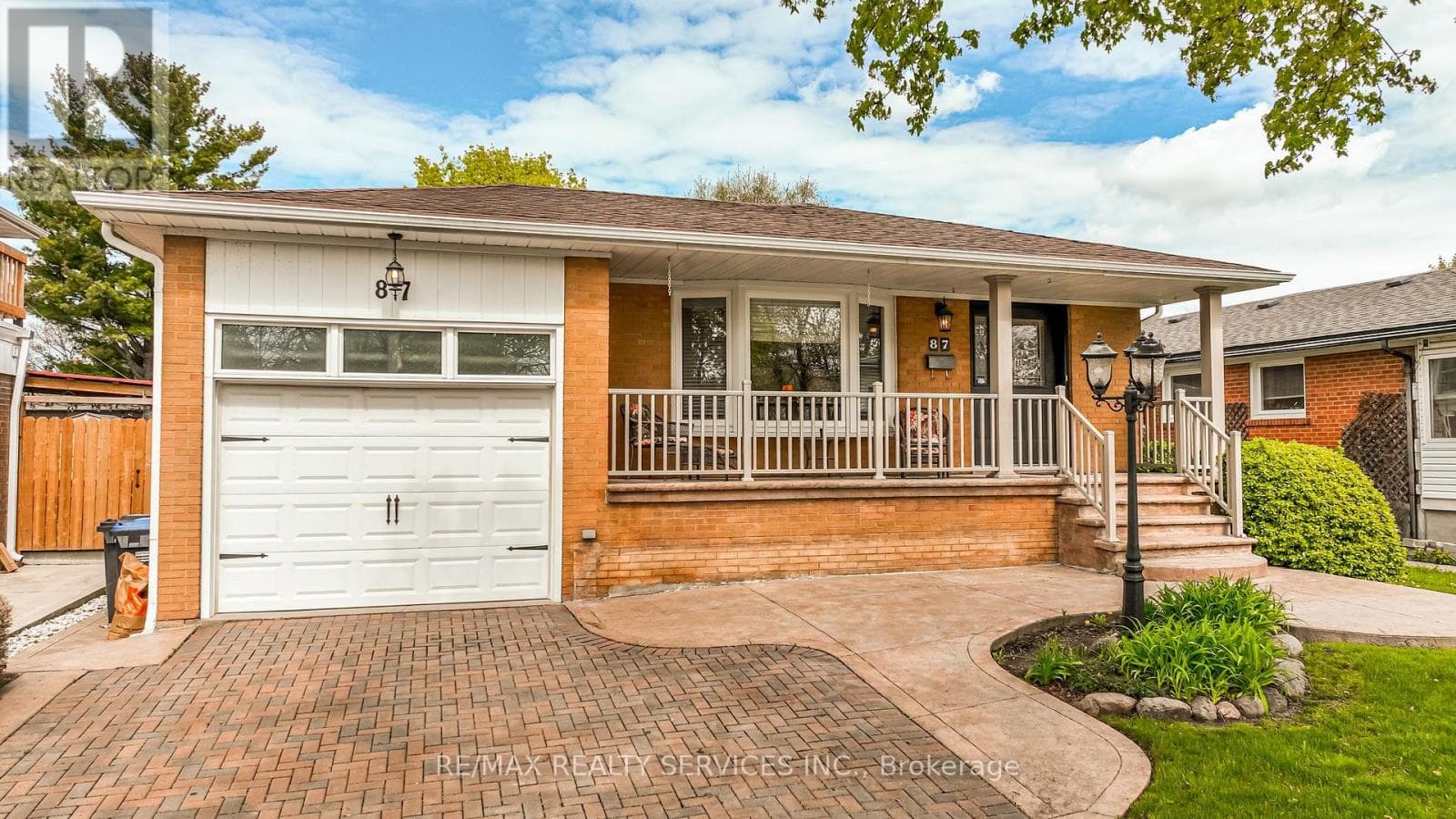 Renovated Brampton South bungalow with side entrance and finished basement, listed at $949,000 4