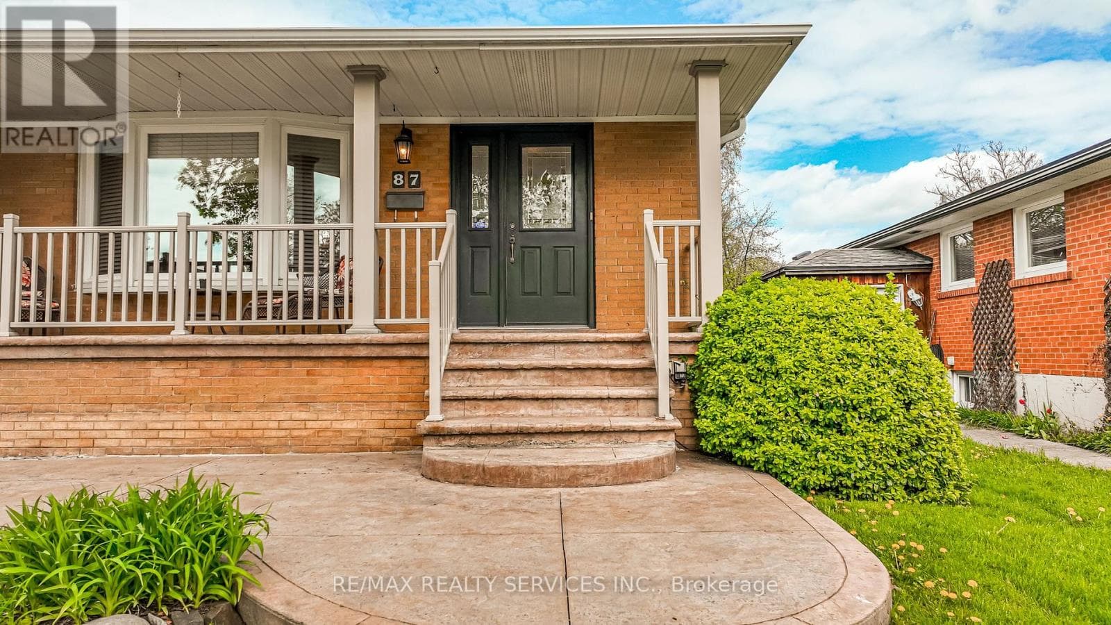 Renovated Brampton South bungalow with side entrance and finished basement, listed at $949,000 5