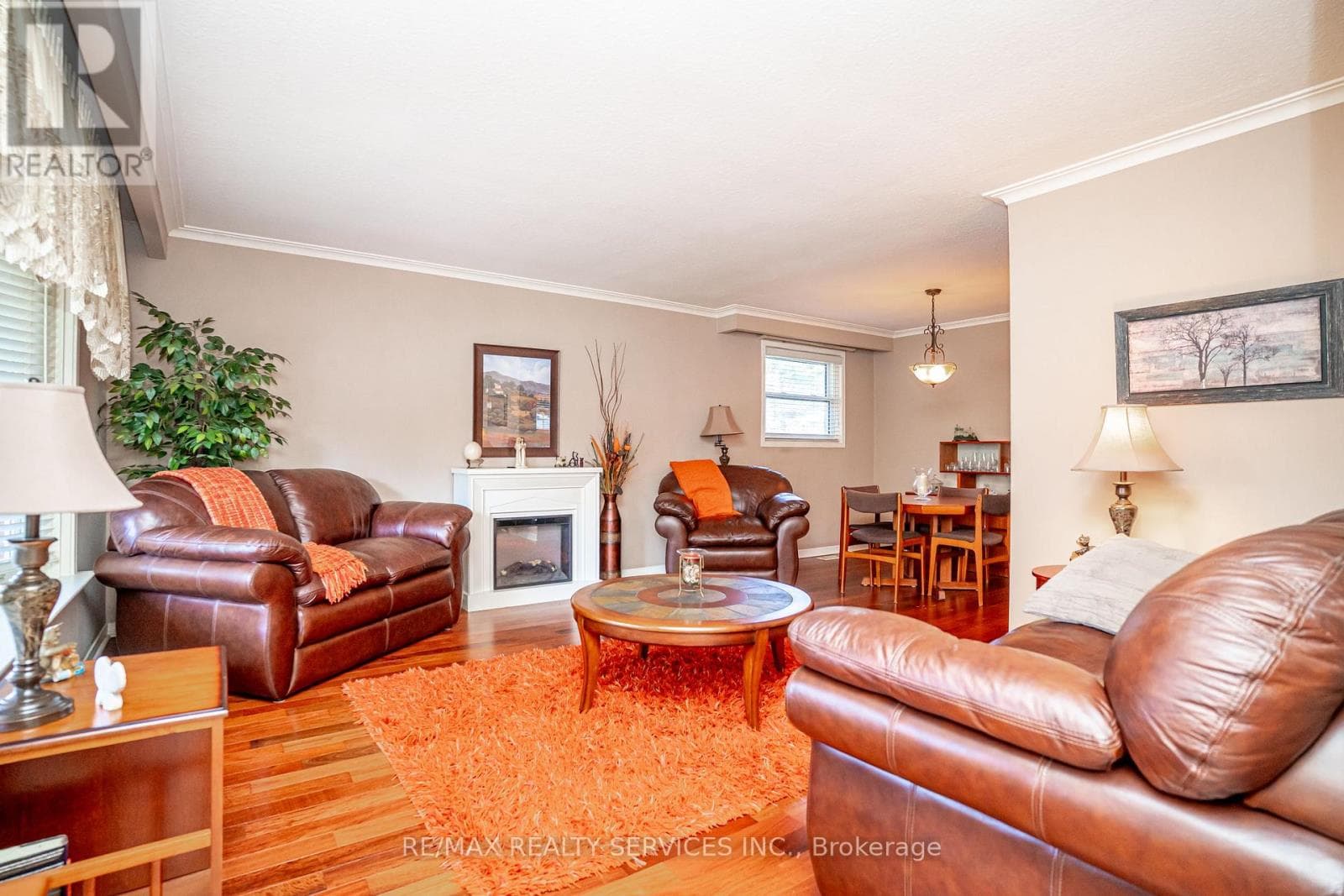 Renovated Brampton South bungalow with side entrance and finished basement, listed at $949,000 7