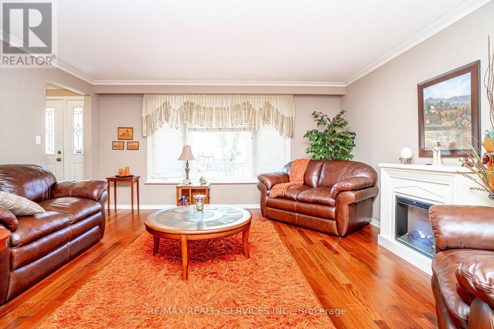 Renovated Brampton South bungalow with side entrance and finished basement, listed at $949,000 9
