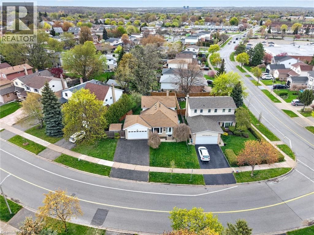 Brant Hills 4-level backsplit on 73-foot lot with in-law potential, listed at $1,050,000 42