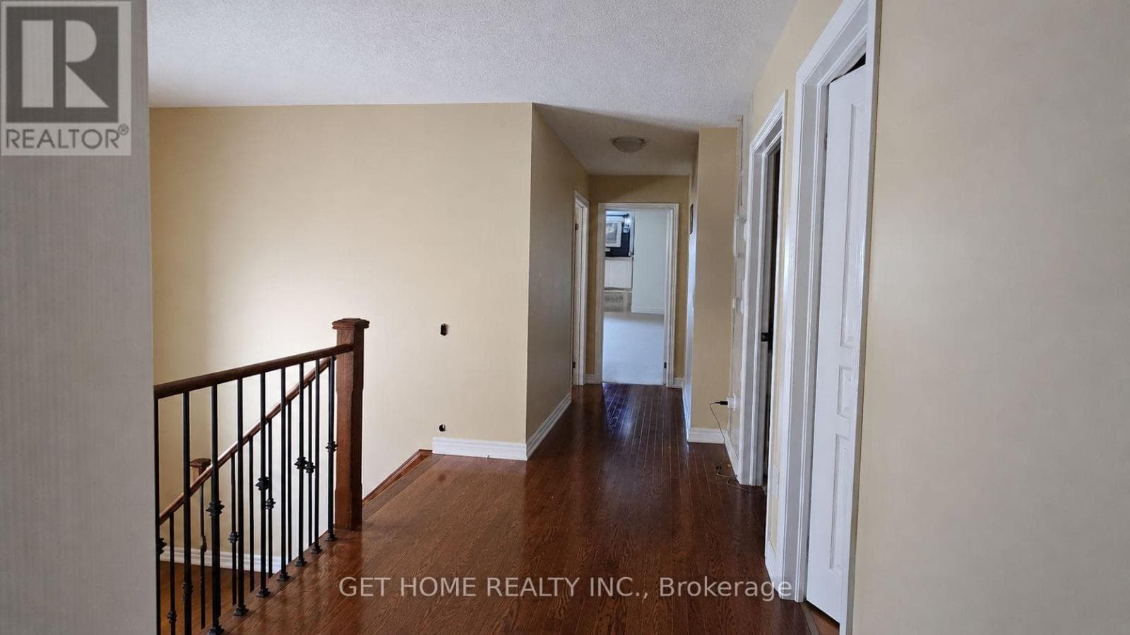 Credit Valley detached with legal 2-bed basement suite, steps to Mount Pleasant GO 10
