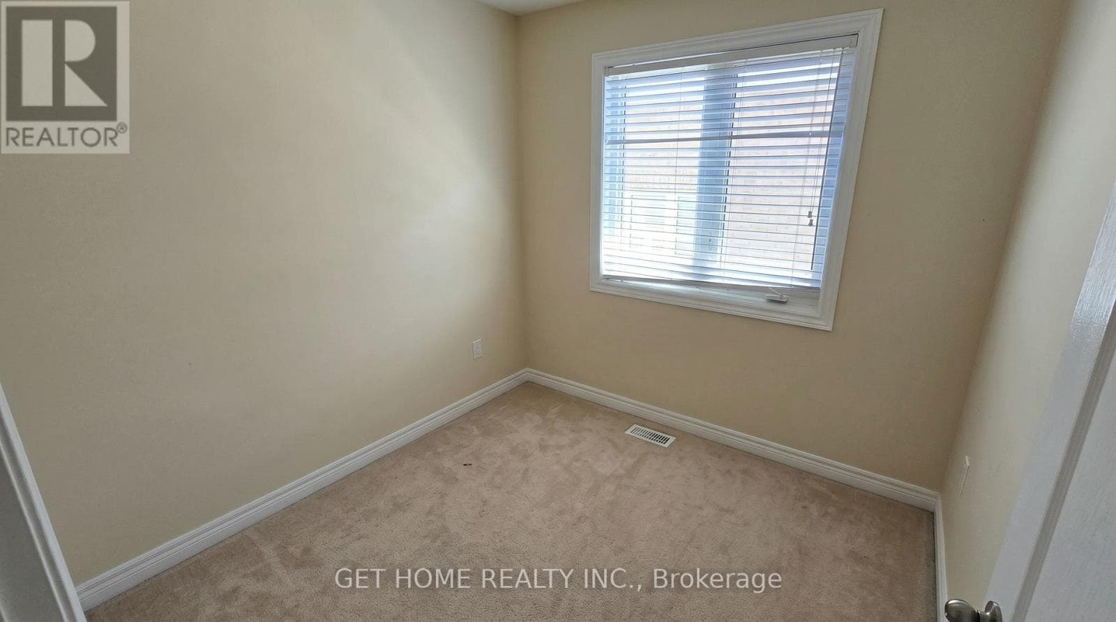 Credit Valley detached with legal 2-bed basement suite, steps to Mount Pleasant GO 13