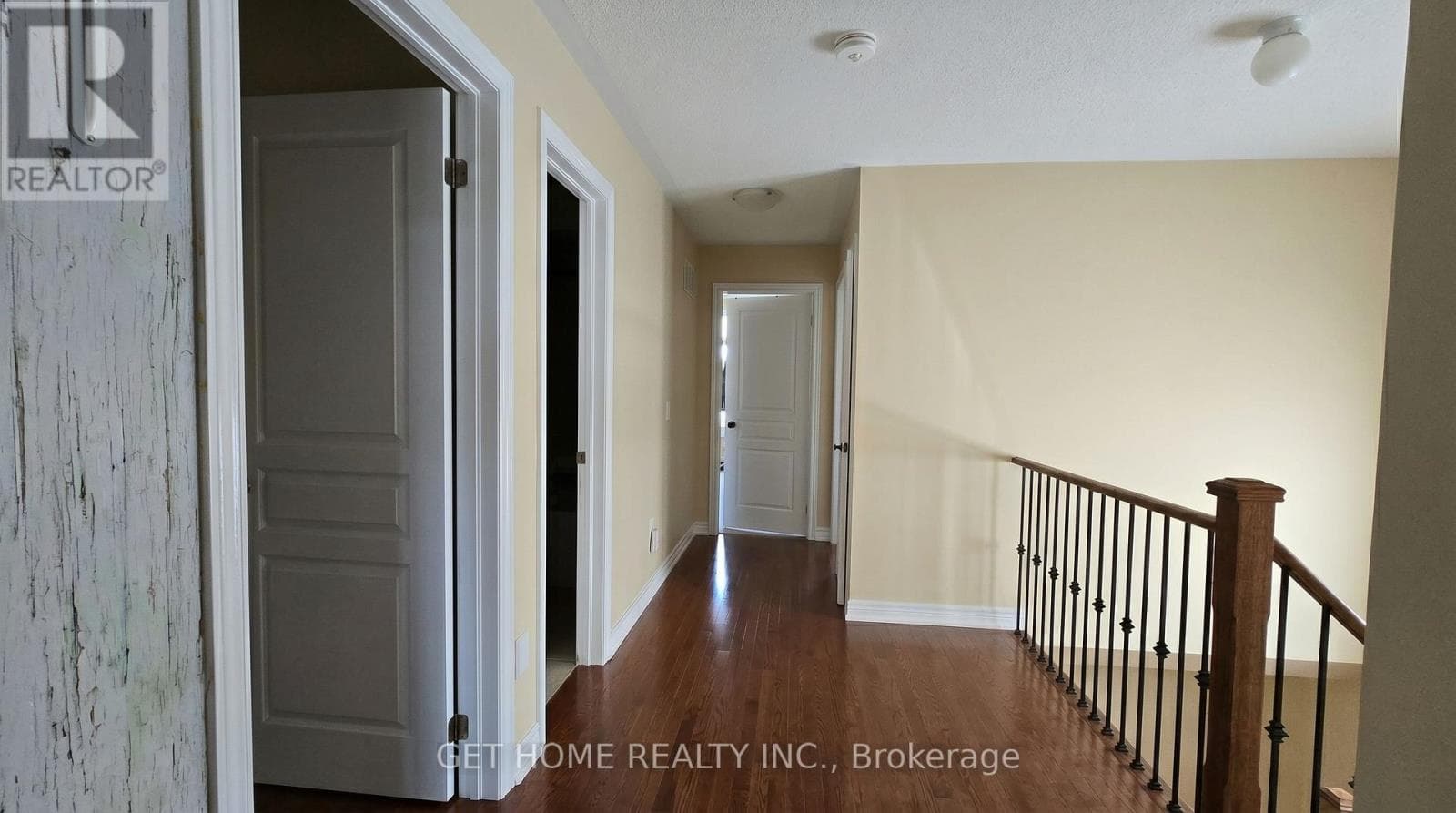 Credit Valley detached with legal 2-bed basement suite, steps to Mount Pleasant GO 14