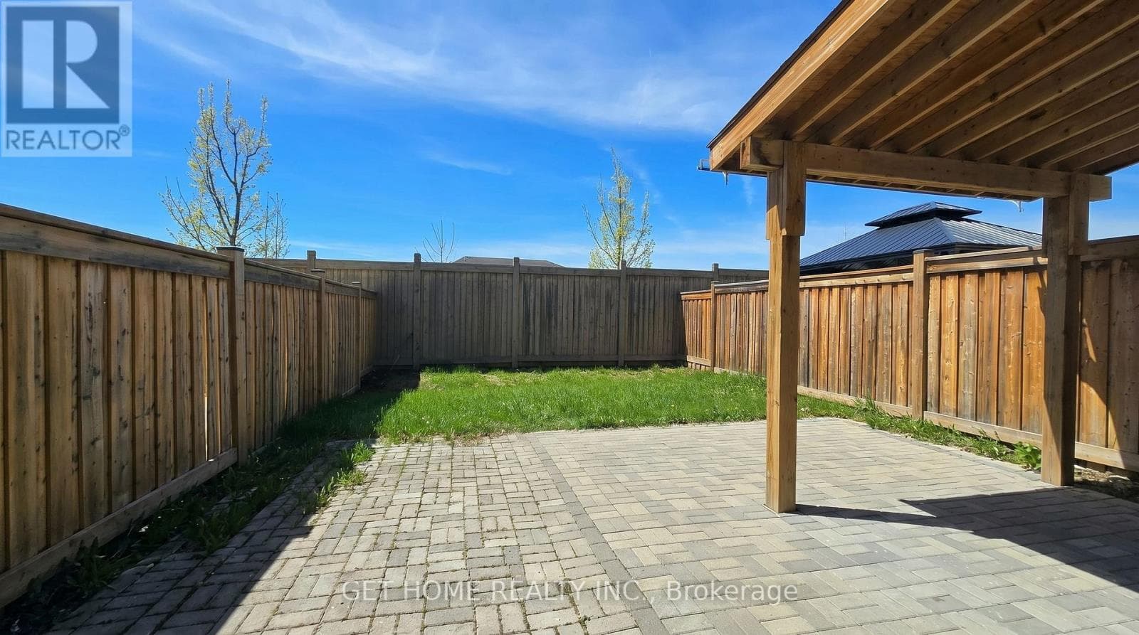 Credit Valley detached with legal 2-bed basement suite, steps to Mount Pleasant GO 24