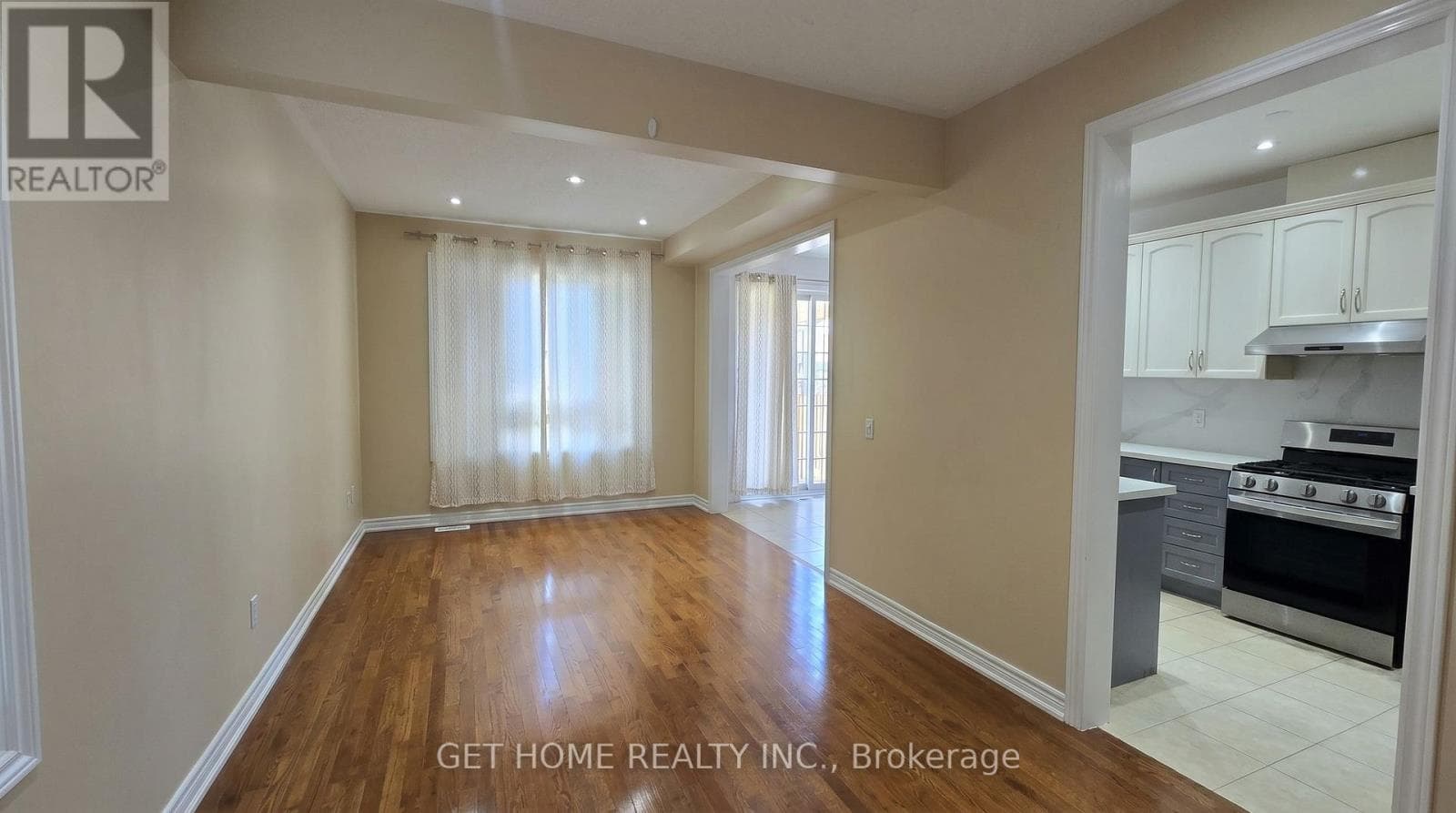 Credit Valley detached with legal 2-bed basement suite, steps to Mount Pleasant GO 3